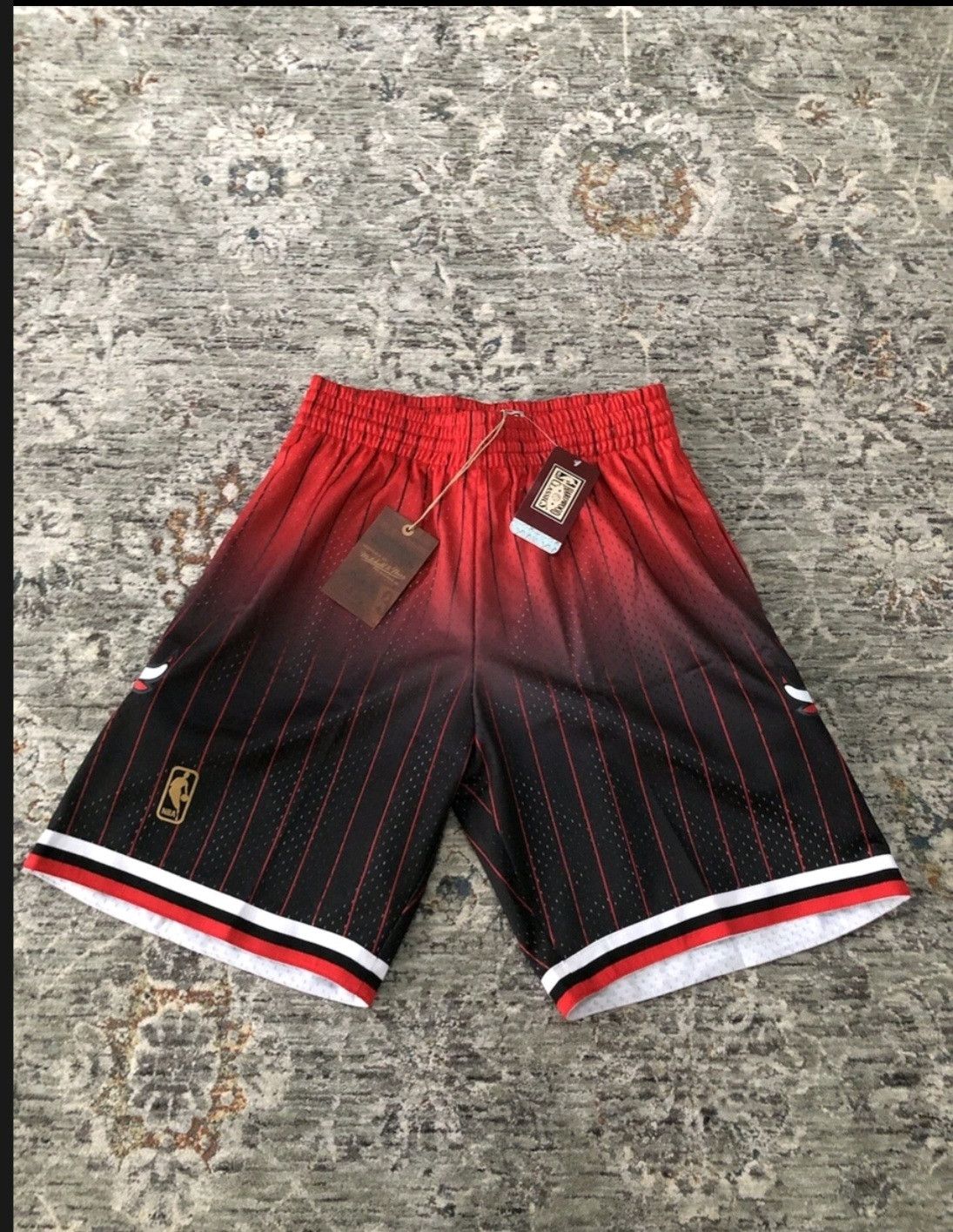 Mitchell & Ness Michael & Ness 1995 Swingman Fadeaway Shorts New Size Large Size US 37 - 1 Thumbnail