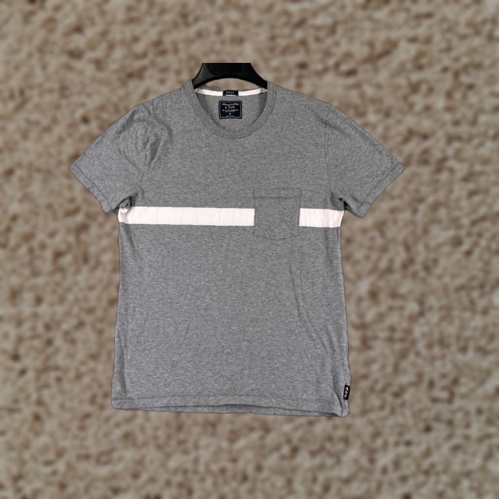 Abercrombie & Fitch Abercrombie & Fitch Shirt Mens Medium Gray White Stripe Crew Neck Short Sleeve Jersey T-Shirt USA Size US S / EU 44-46 / 1 - 1 Thumbnail