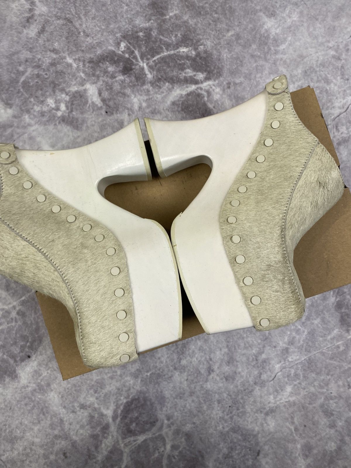 Eckhaus Latta Ugg x Eckhaus Latta Platforms Beige Fur Mules Size: 37 Size US 7 / IT 37 - 5 Thumbnail