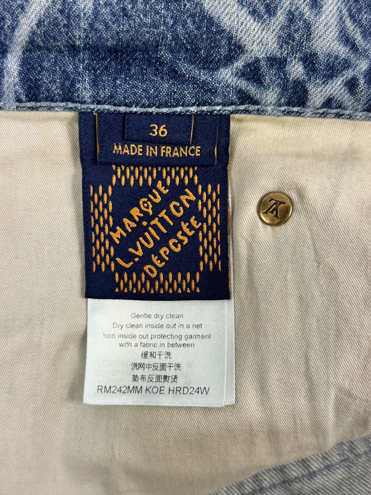 Louis Vuitton MONOGRAM PRINT DENIM SHORTS Size US 36 / EU 52 - 8 Thumbnail
