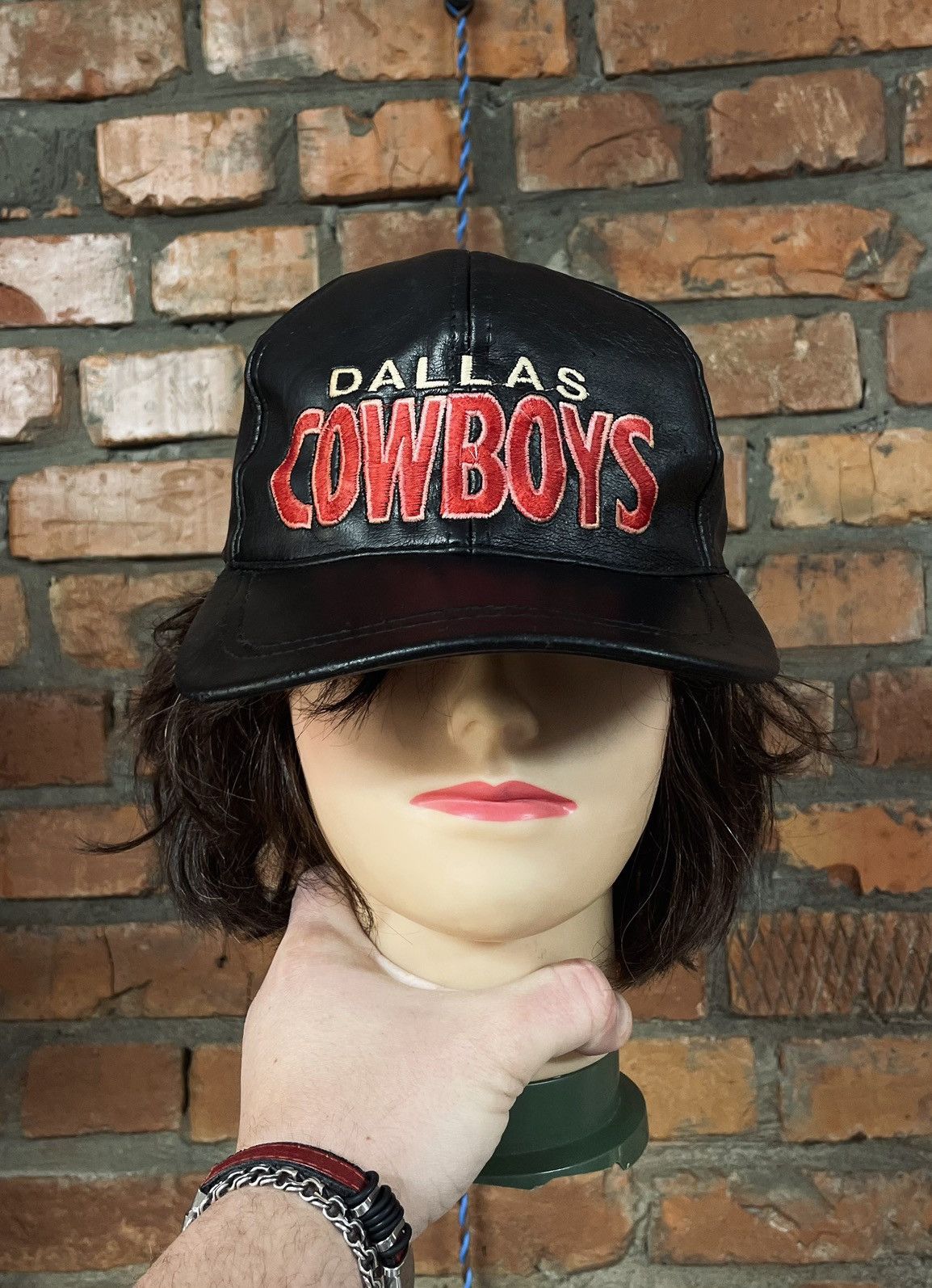 Vintage 90’s Dallas Cowboys NFL Black Leather Men’s Cap