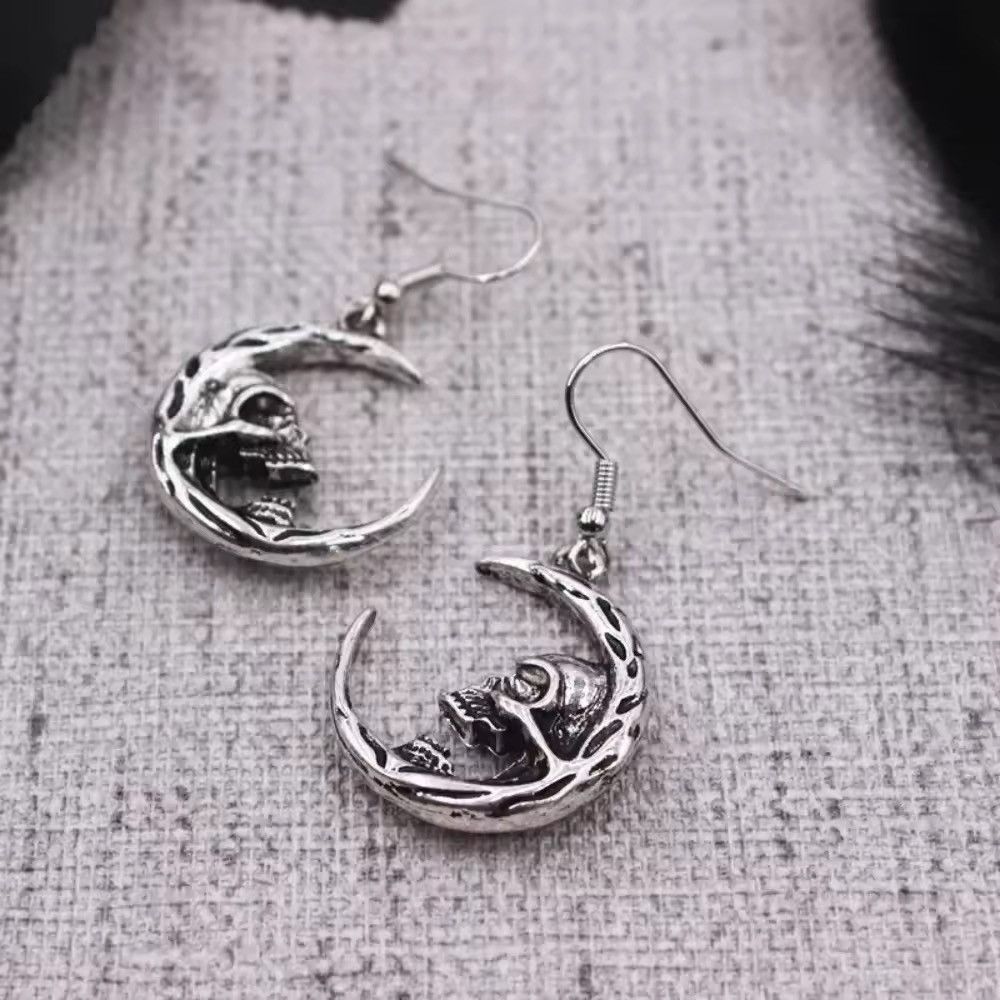 Jewelry x Skulls Moon Skull Earring (1Pairs in Silver, Men's