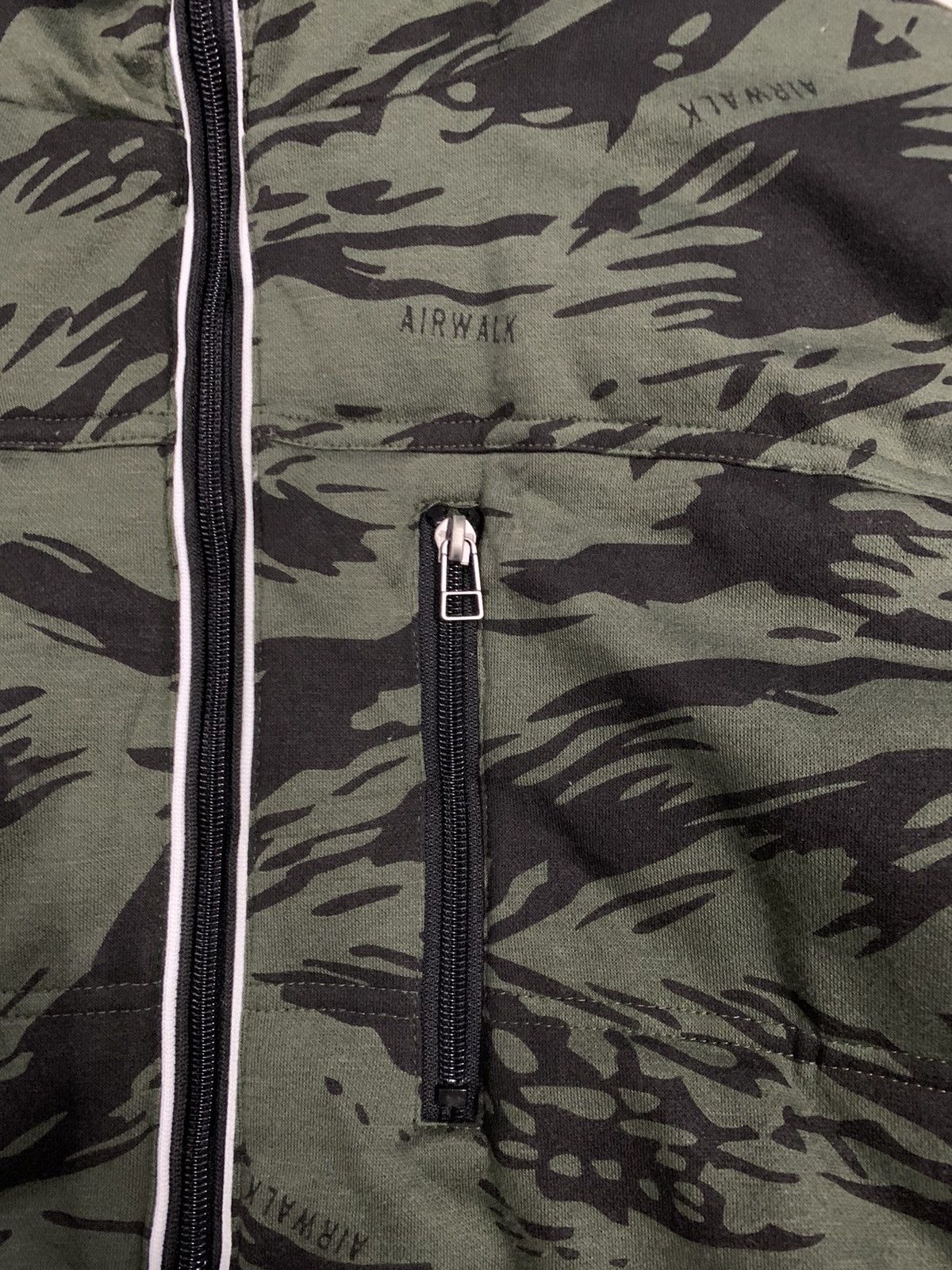 Airwalk AIRWALK Camo Padded Puffer Down Jacket Travis Scott Style Size US XXL / EU 58 / 5 - 8 Thumbnail