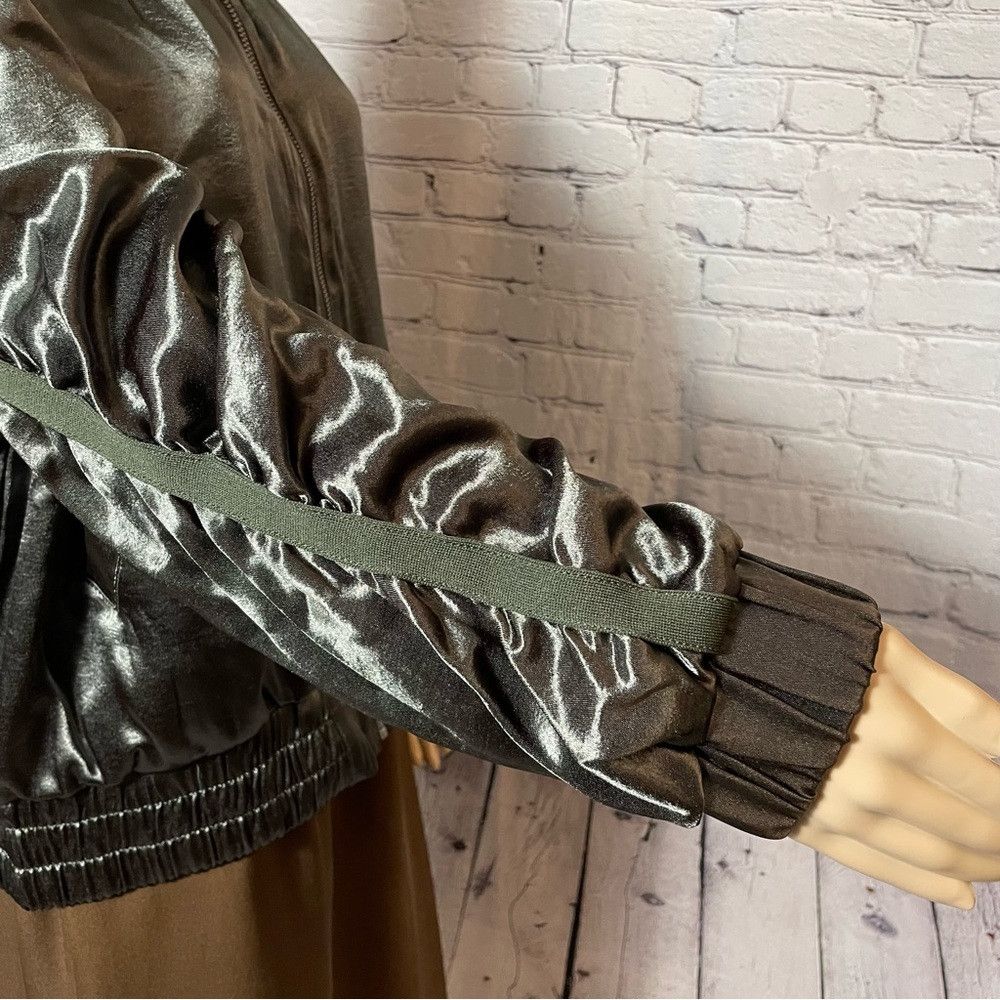 Free People New Free People Movement Relay Zip-Up Olive Satin Bomber Ja Size M / US 6-8 / IT 42-44 - 4 Thumbnail