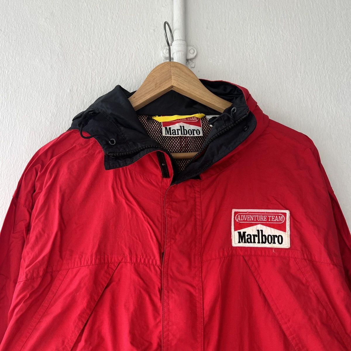 Marlboro × Marlboro Adventure Team × Vintage Vintage 90s Marlboro Unlimited Windbreaker Raincoat Size US XL / EU 56 / 4 - 1 Thumbnail