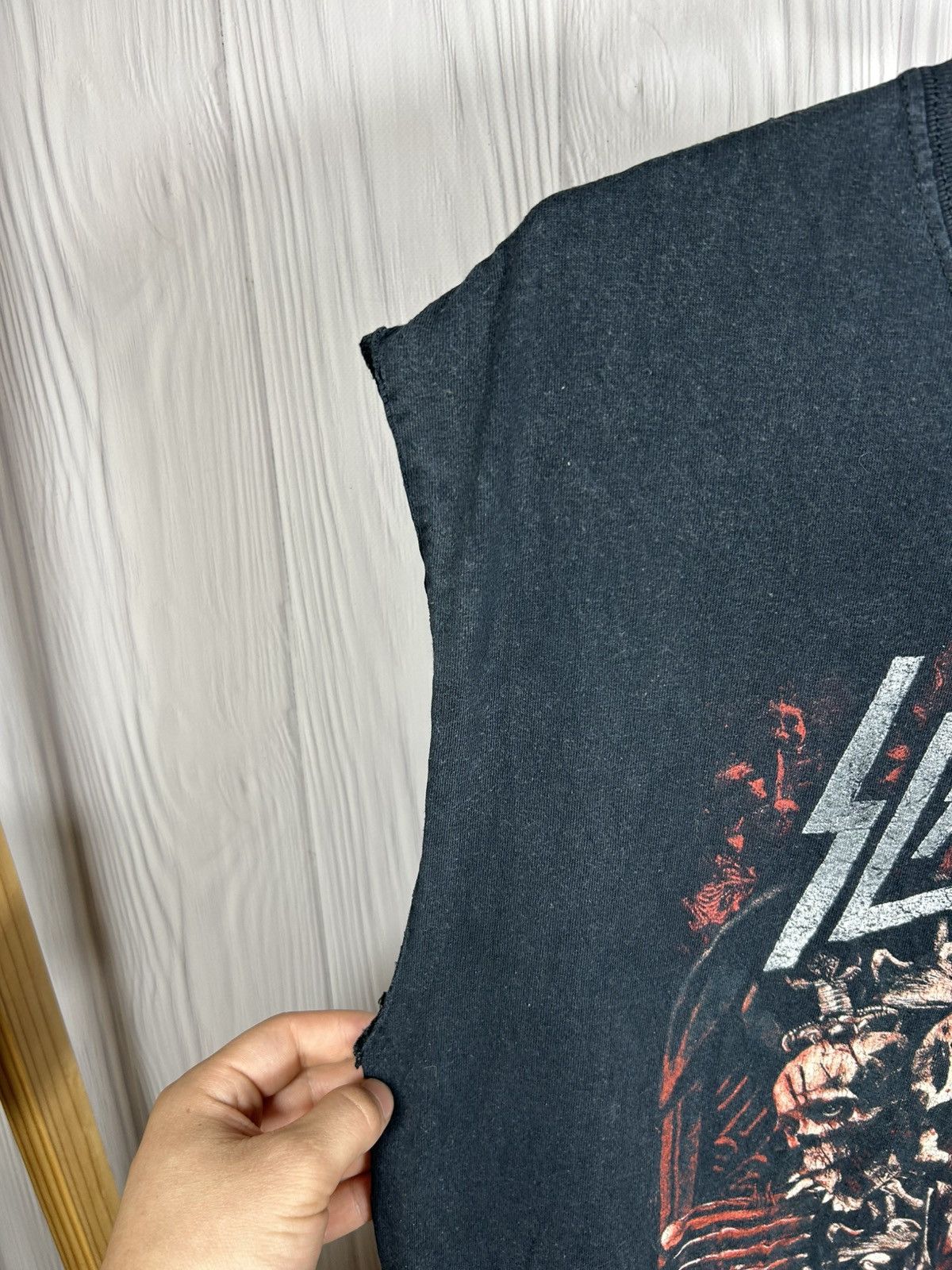 Band Tees Vintage Slayer World Tour Thrashed Tank Top Size L Size US L / EU 52-54 / 3 - 9 Thumbnail