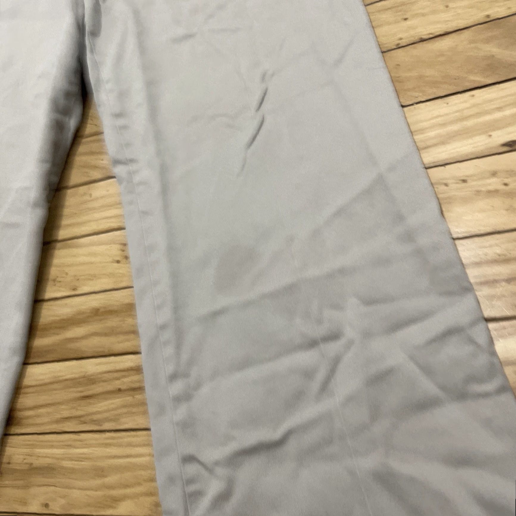 Dockers VINTAGE DOCKERS Pants Men Regular Straight Khaki Beige Chino Workwear 32x31 32in/Stretch Comfort Pockets Logo Button Zipper Calculated? Size US 32 / EU 48 - 6 Thumbnail