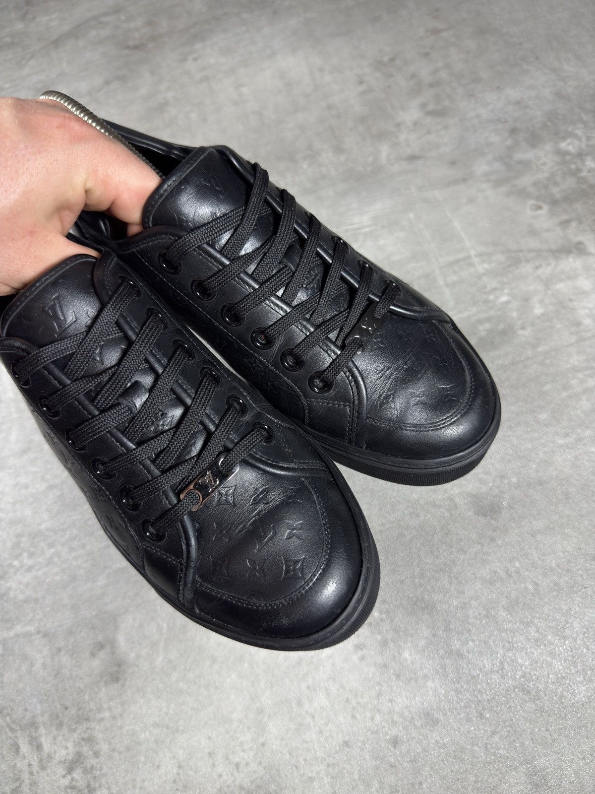 Louis Vuitton Louis Vuitton Monogram Low-Top Sneakers – Black Size US 7 / EU 40 - 4 Thumbnail