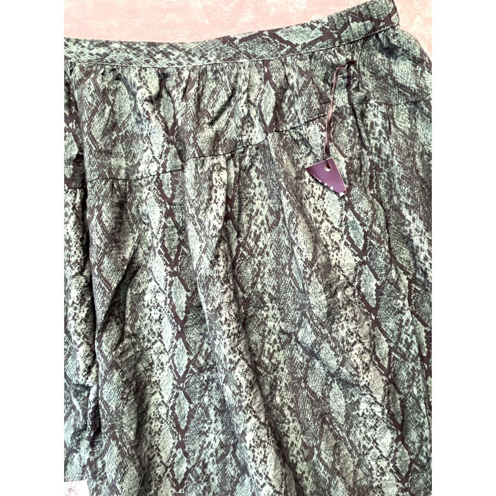 Vintage Ava & Viv Skirt Womens Size 3X Green Black Snake Print Tiered Flowy Midi Skirt Size 40" / US 18 - 3 Thumbnail