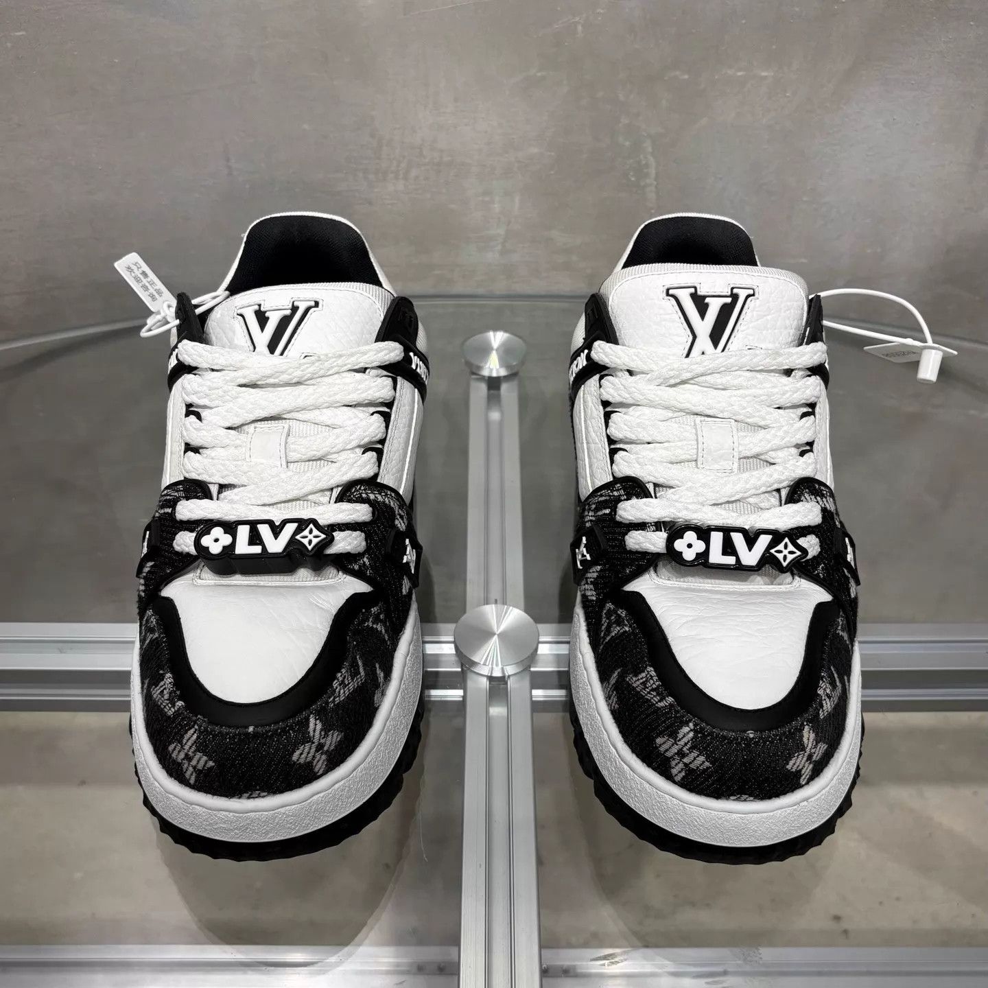 Louis Vuitton LV Trainer Maxi Black White Panda UK7/41 Size US 8 / EU 41 - 1 Thumbnail