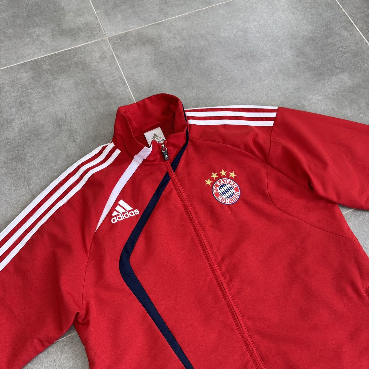 Adidas Adidas FC Bayern Munich Bundesliga 2009 Y2K Football Jacket Size US M / EU 48-50 / 2 - 9 Thumbnail