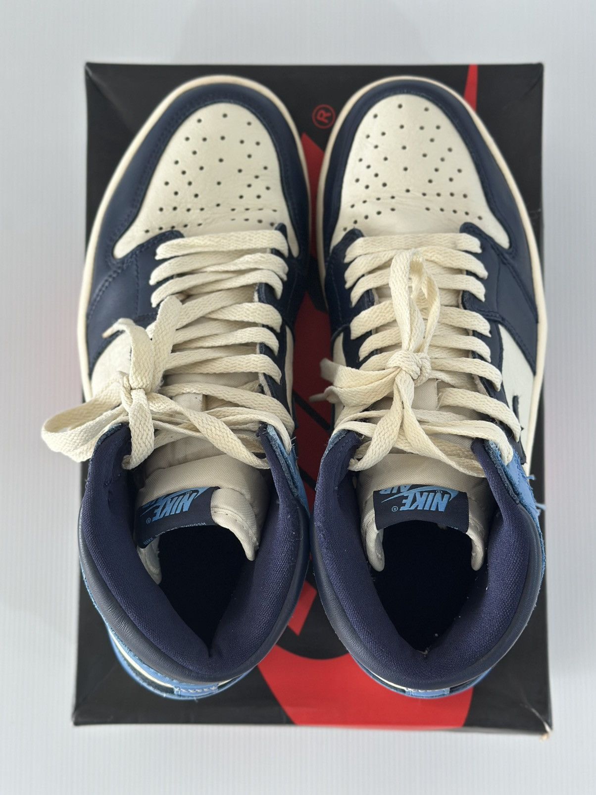 Nike Nike Jordan 1 Retro High Obsidian Size US 9.5 / EU 42-43 - 5 Thumbnail