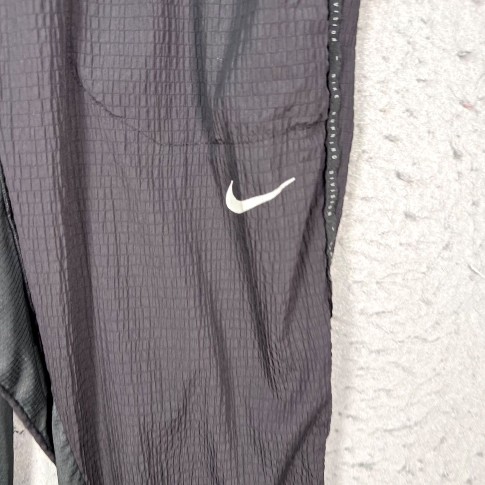 Nike Joggers Adult Medium Black Dri-Fit Lightweight Running Division Cropped Mens, Men's (Size 31) — image 4 of 6