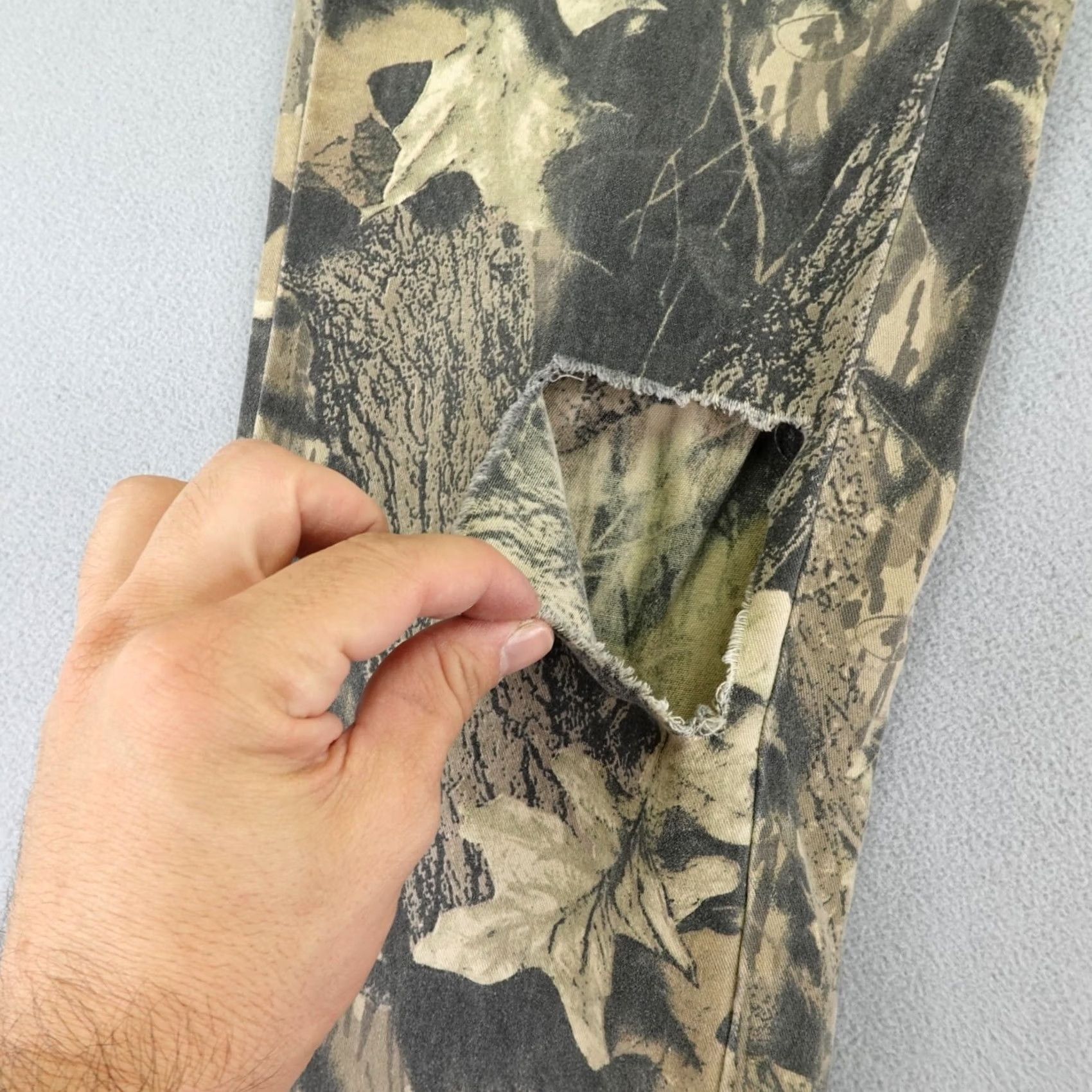 Vintage VINTAGE Mossy Oak Pants Mens Medium Brown Camo Cargo Hunting Tactical Size US 31 - 4 Thumbnail
