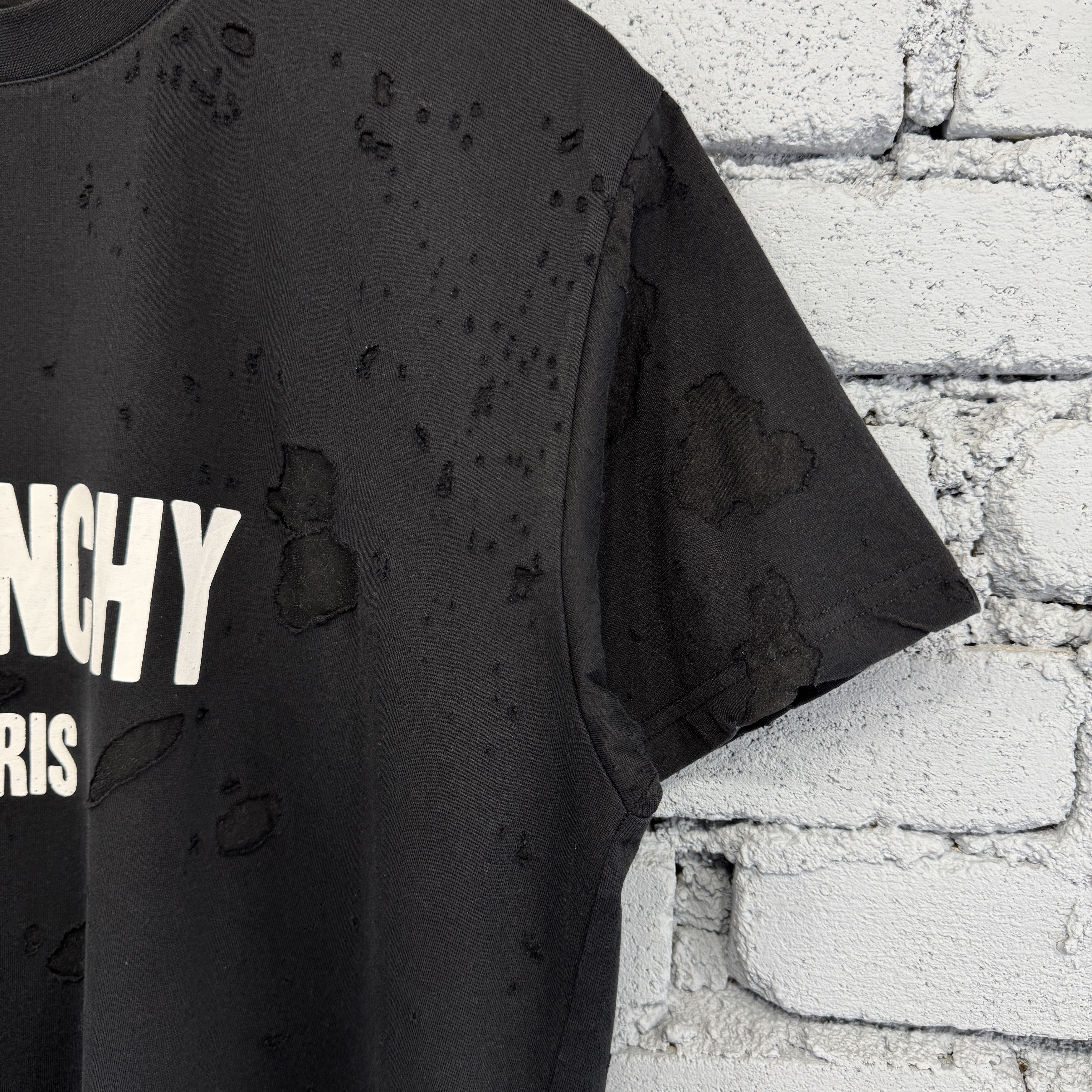 Givenchy Rare Givenchy Chest Logo Destruction Distressd Tshirt Size US XXS / EU 40 - 6 Thumbnail