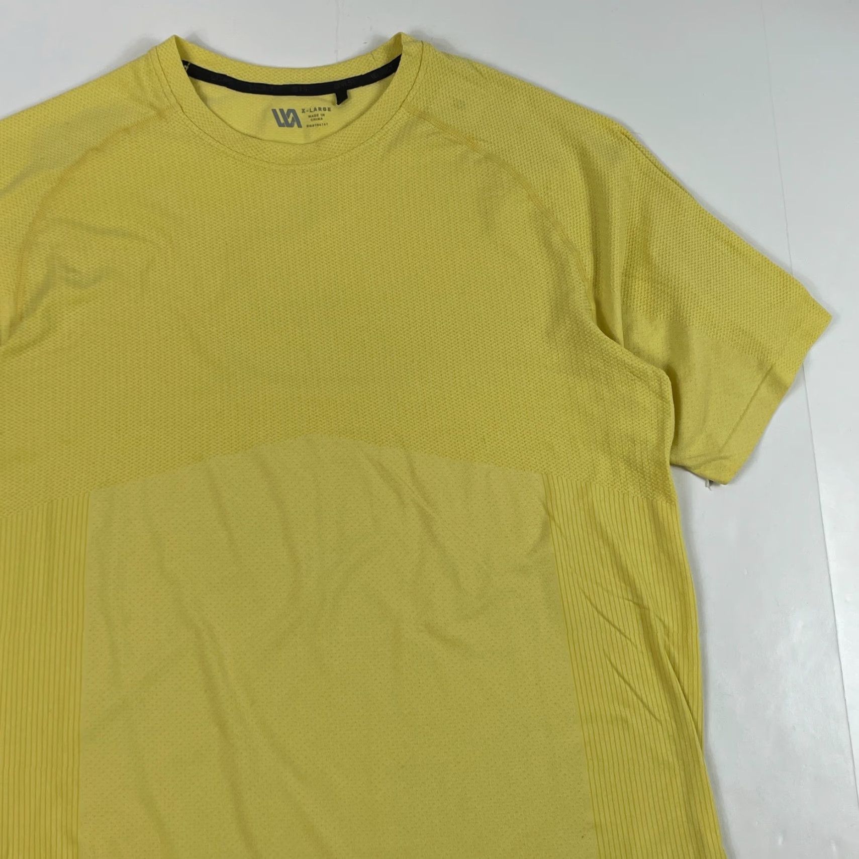 Vintage VRST Shirt Mens XL Yellow Circuit Short Sleeve Seamless Breathable Lightweight Moisture Wicking Size US XL / EU 56 / 4 - 3 Thumbnail
