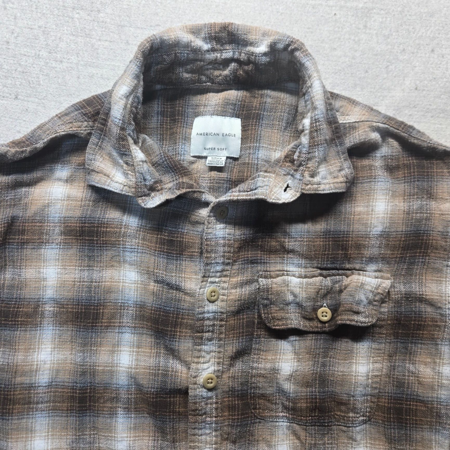 American Eagle Outfitters AMERICAN EAGLE Outfitters Button-Up Shirt Brown Plaid Flannel Regular S Mens Small Classic Shirt Adults Brown Plaid Super Soft Shirt Size US S / EU 44-46 / 1 - 2 Thumbnail
