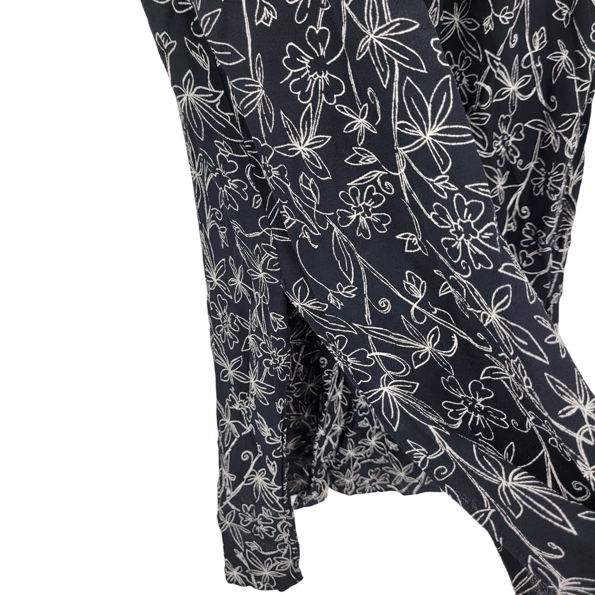 Vintage Vintage Maxi Skirt M Black White Floral Rayon Button Front Size 26" / US 2 / IT 38 - 8 Thumbnail