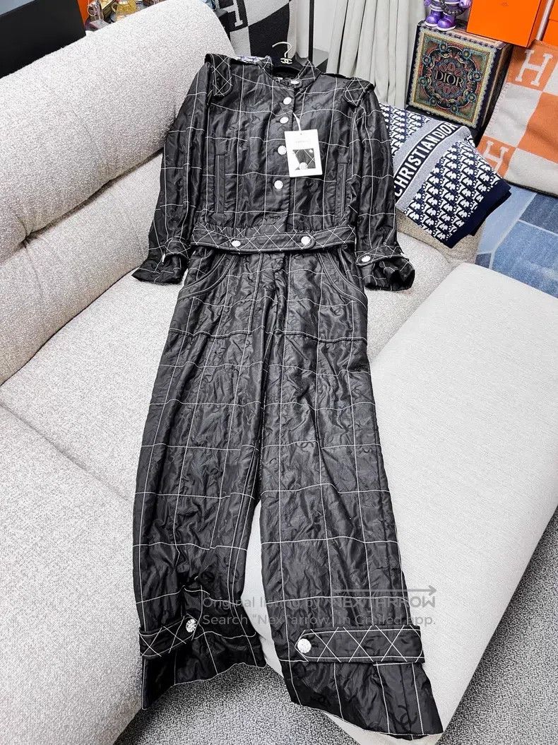 Chanel Chanel 23C show full-print logo dark pattern double C plai Size 24" / US 00 / IT 34 - 2 Thumbnail