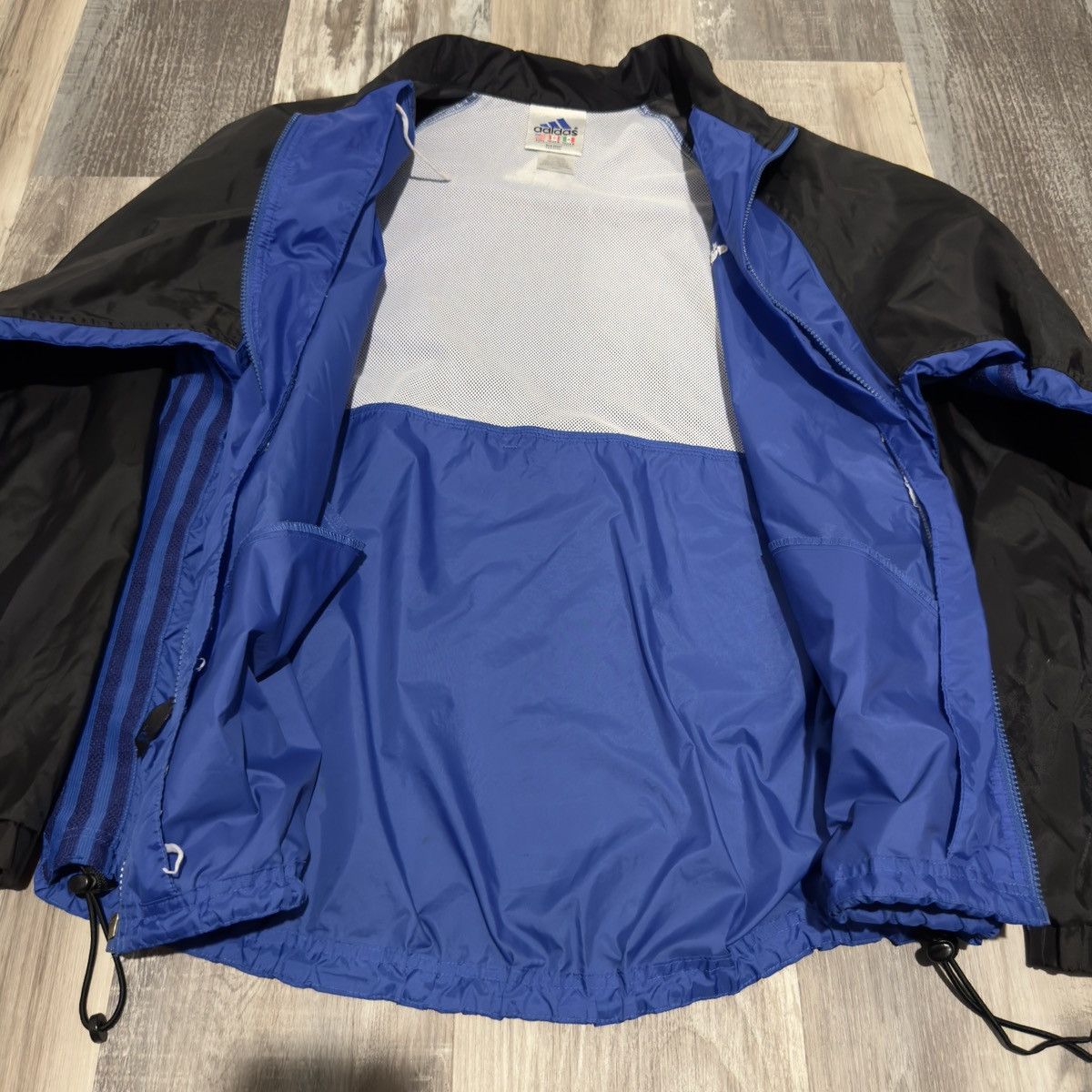 Adidas × Vintage Vintage Adidas Windbreaker Size L Size US L / EU 52-54 / 3 - 3 Thumbnail