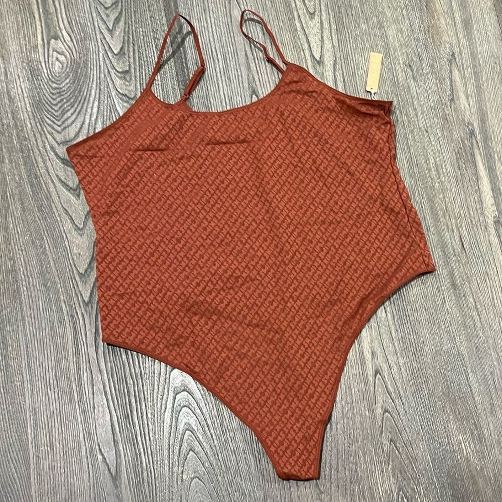 SKIMS NWT Skims Logo Mesh Foil Cami Bodysuit Scoop Neck Thong 4X Size 4XL / US 24-26 - 1 Thumbnail