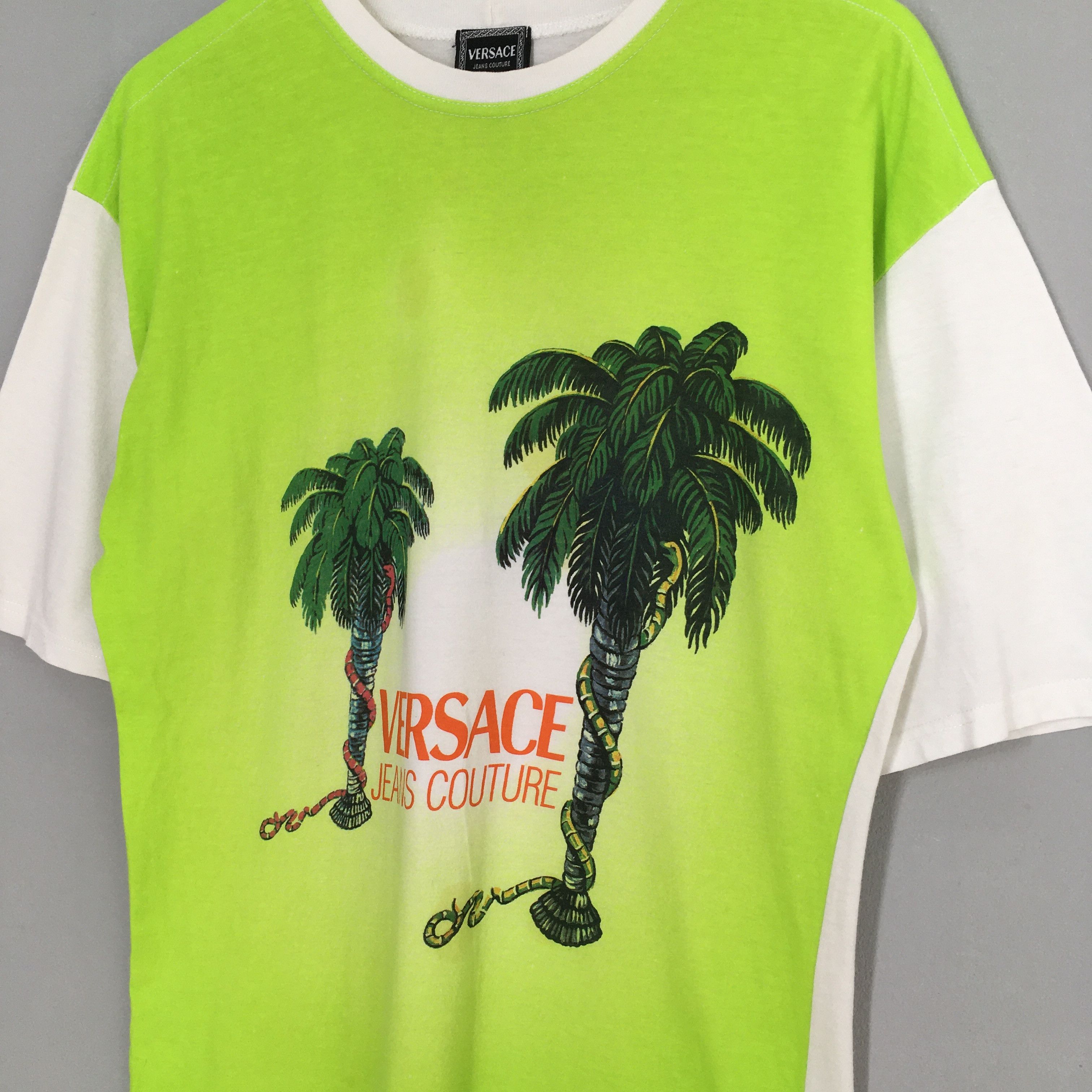 Versace × Versace Jeans Couture × Vintage Vintage 90's Versace Jeans Couture Palm Tree T Shirt Medium Size US M / EU 48-50 / 2 - 4 Thumbnail