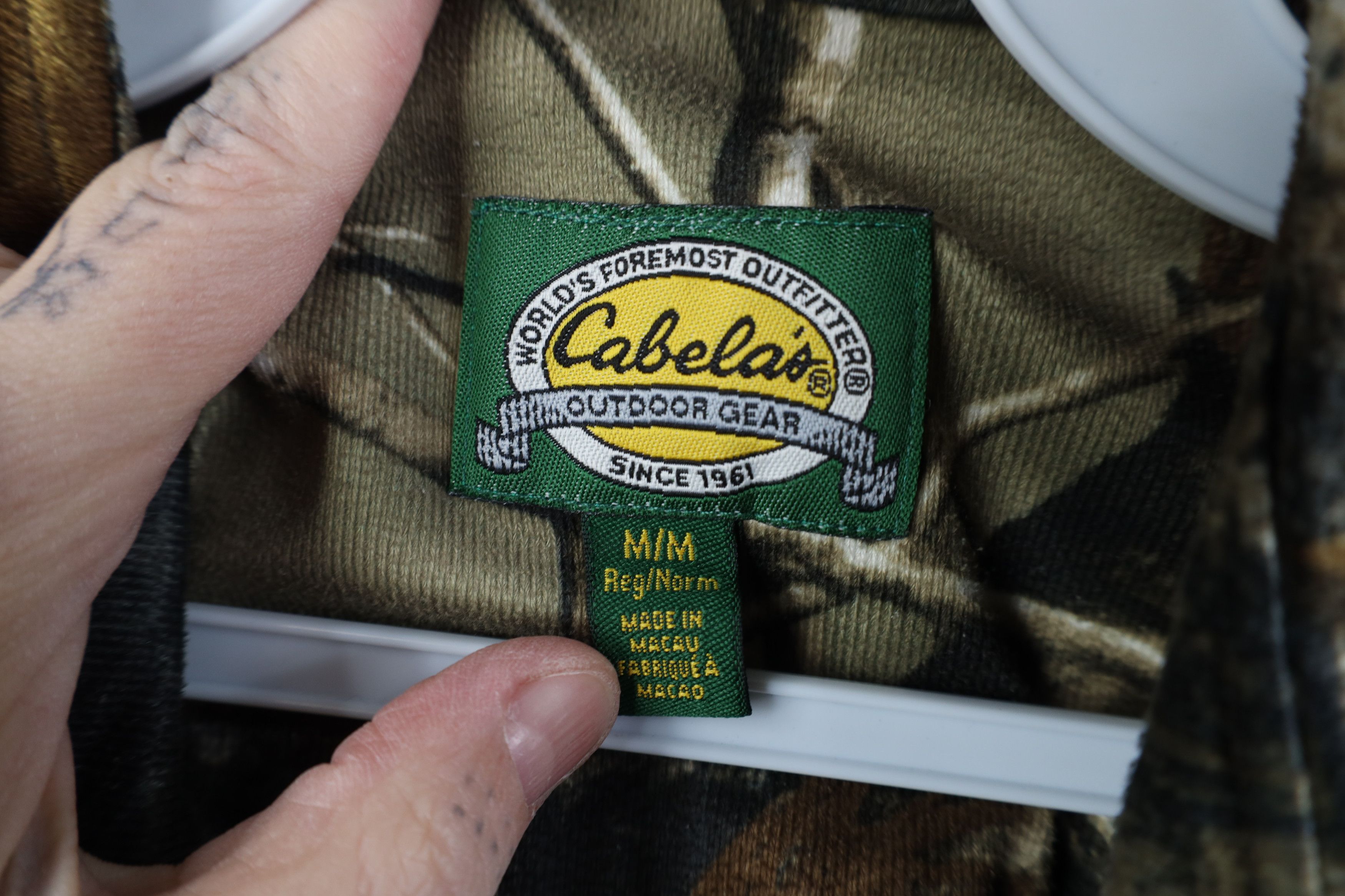 Cabelas Vintage 90s Cabelas Soft Cloth Camouflage Button Shirt Size US M / EU 48-50 / 2 - 11 Thumbnail