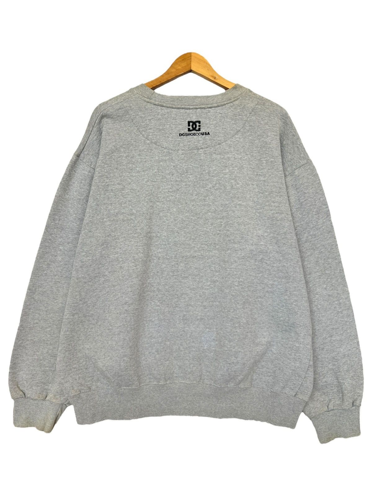 Vintage Vintage Y2K DC Shouse Big Embroidered Baggy Boxy Sweatshirt Size US L / EU 52-54 / 3 - 2 Thumbnail
