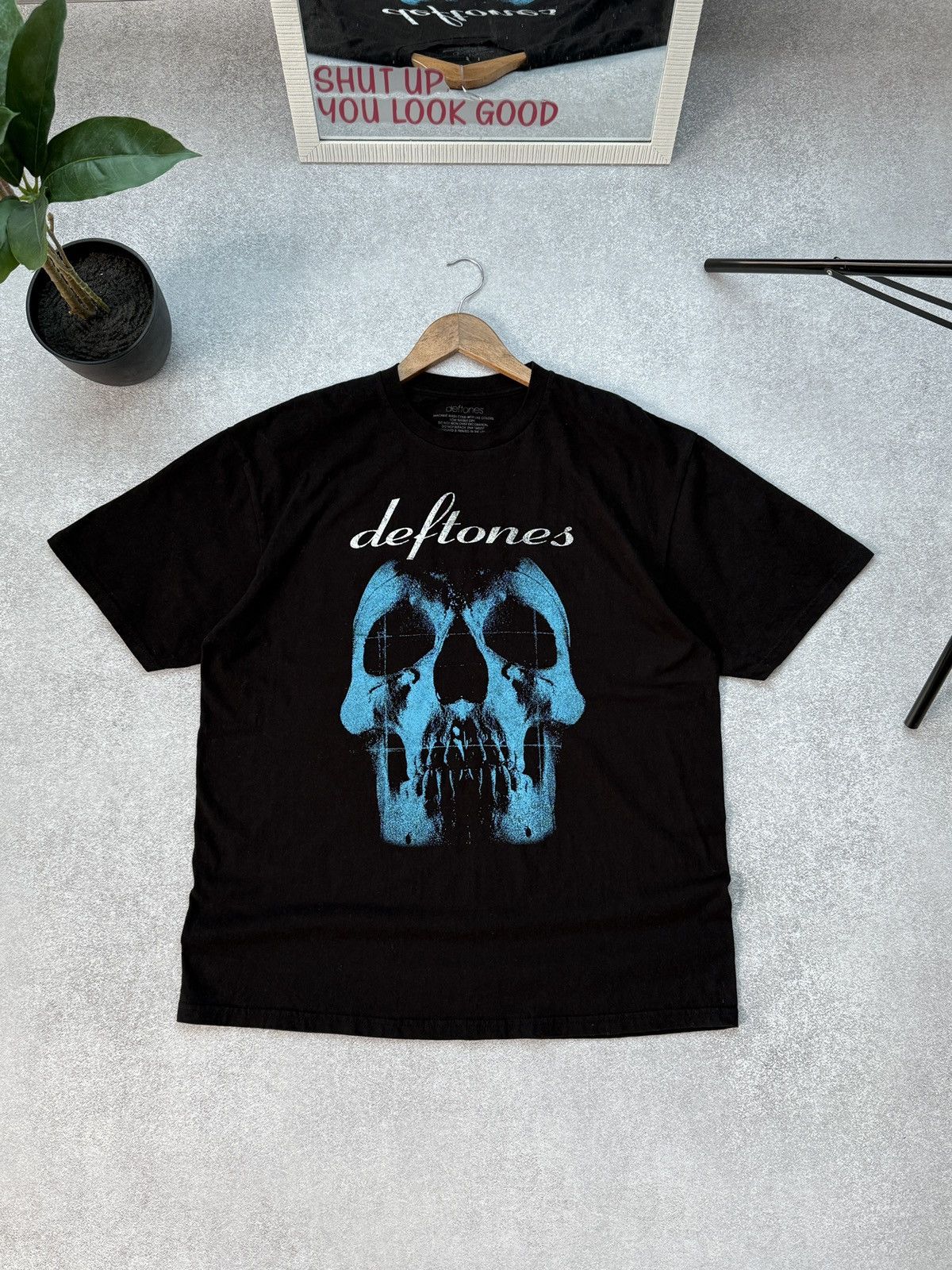 Band Tees Vintage Deftones T-Shirt Scull Blue Graphic Logo Short Sleev Size US XL / EU 56 / 4 - 1 Thumbnail