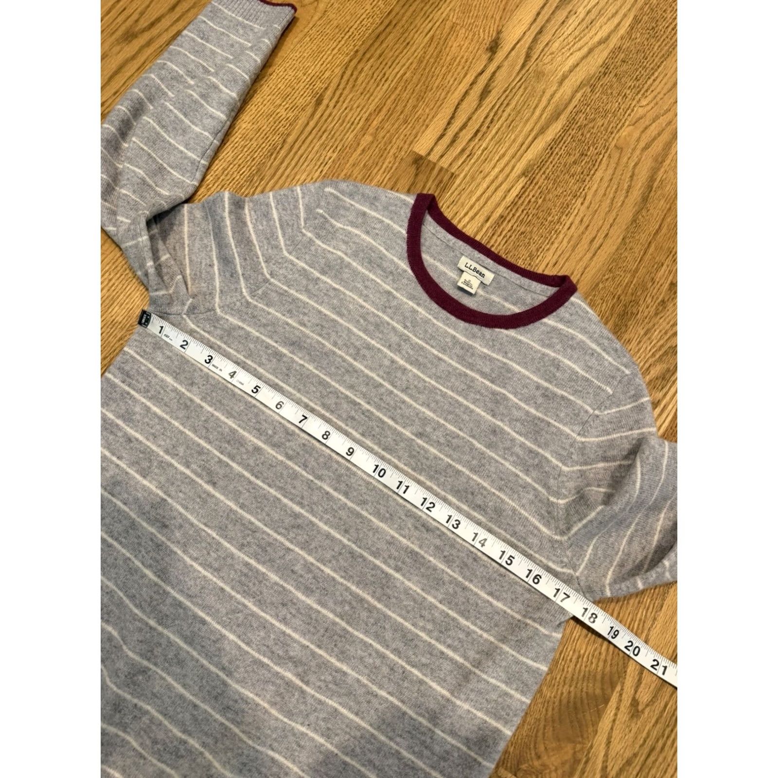 Vintage LL Bean Classic Cashmere Crewneck Sweater Women’s Size Small Grey Stripe Pullover 100% Size S / US 4 / IT 40 - 6 Thumbnail