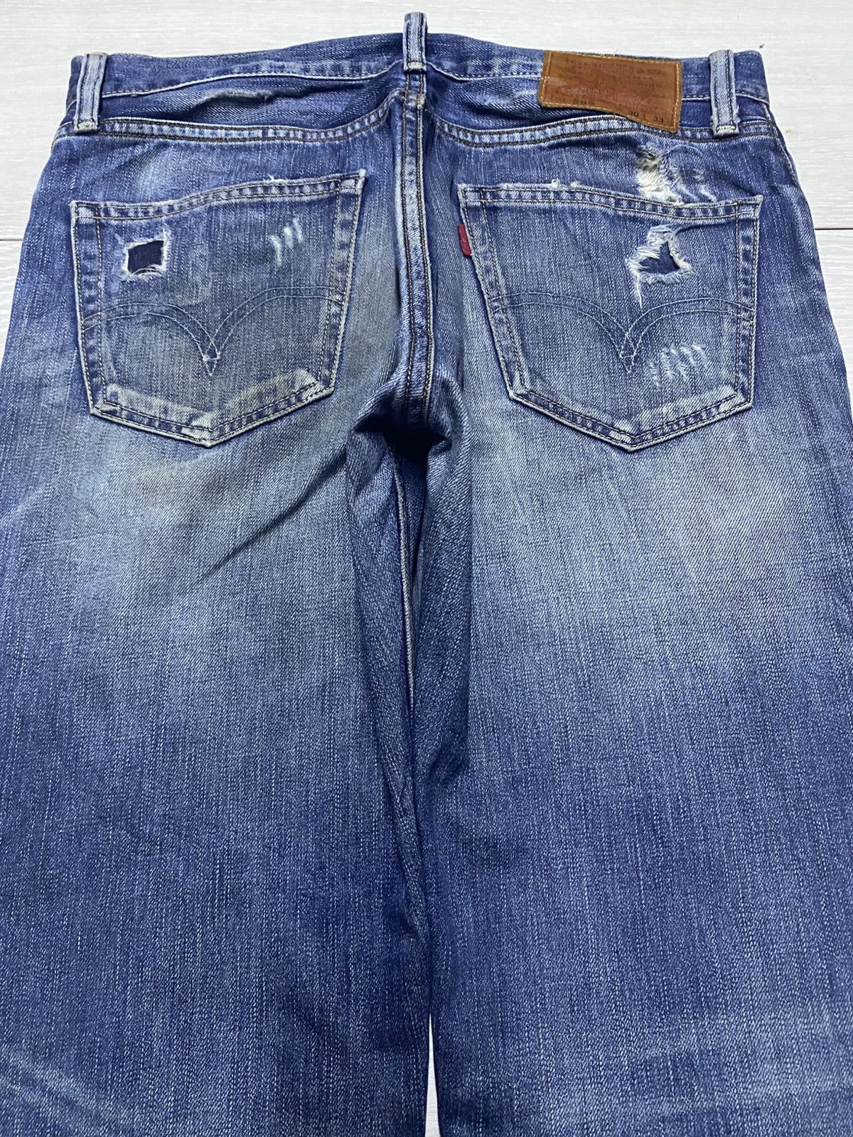 Levi's Vintage Levis 505 Faded Wash Crazy Distressed Loose Jeans Size US 31 - 4 Thumbnail