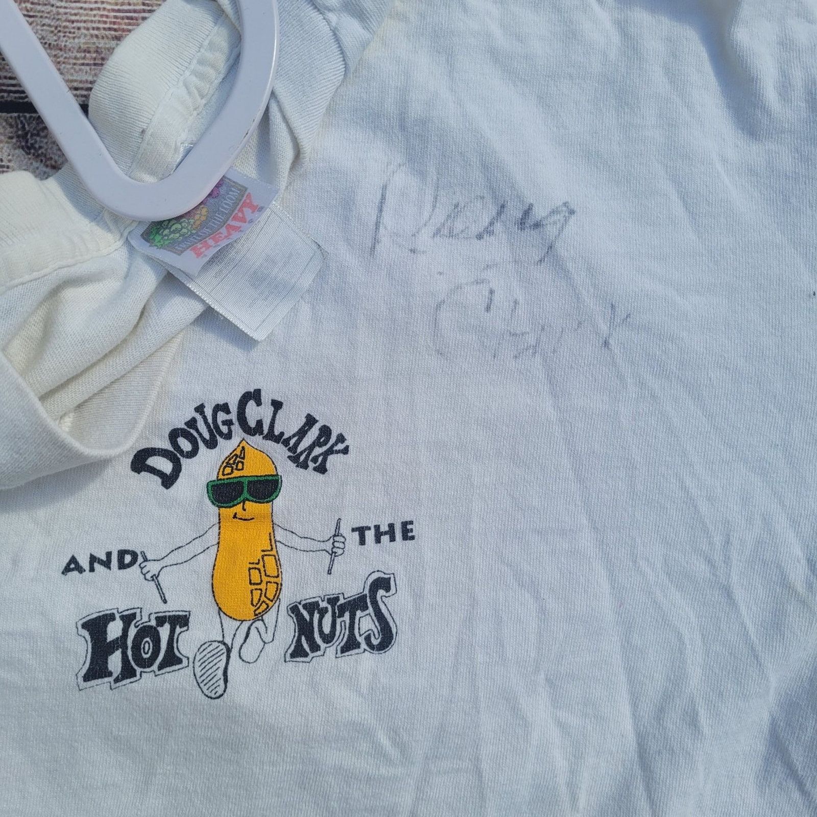 Band Tees × Vintage Vintage Doug Clark and the Hot Nuts band tee signed Size US XL / EU 56 / 4 - 7 Thumbnail