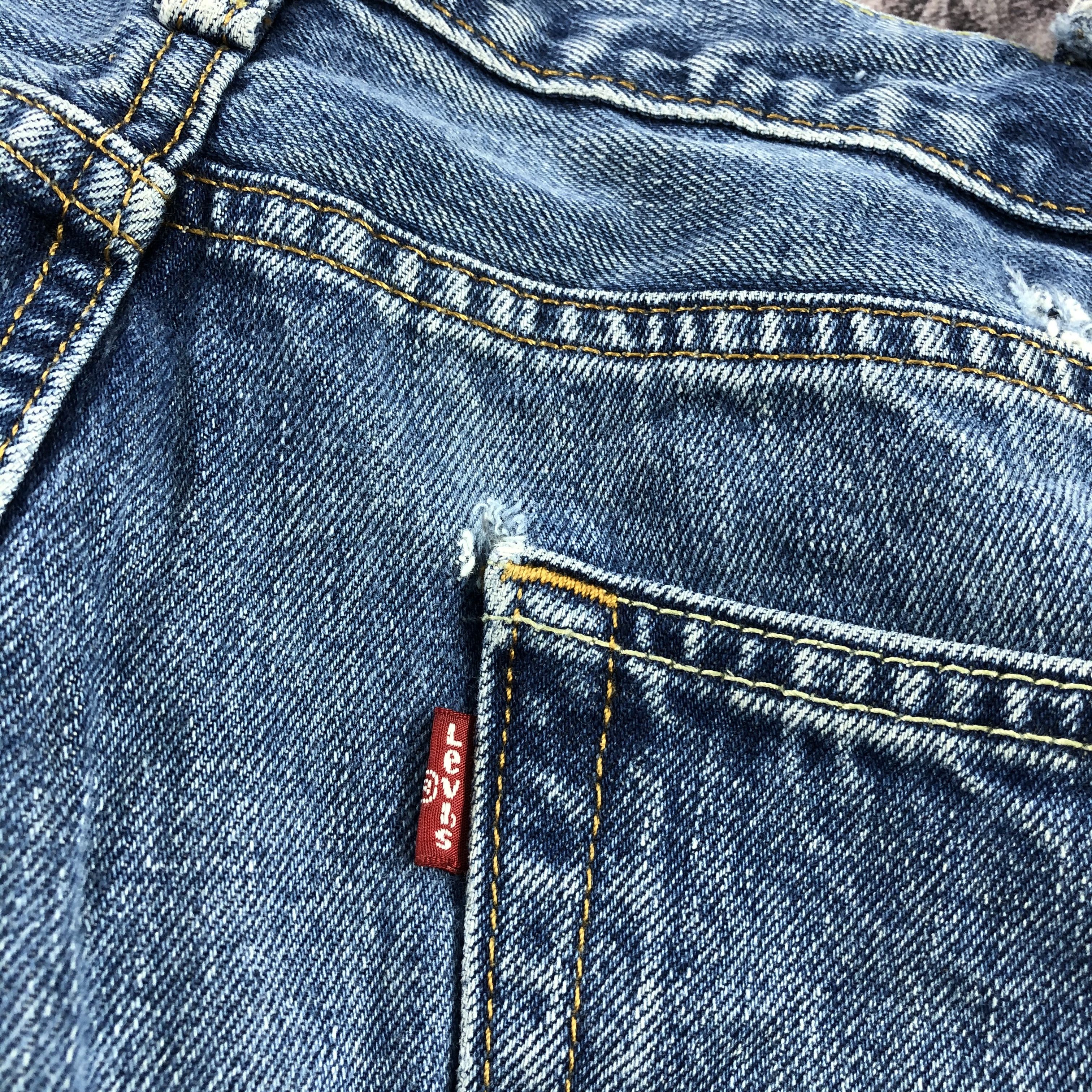 Levi's × Vintage Vintage Blue Wash Levis 505 Jeans-JM2873 Size US 39 - 7 Thumbnail