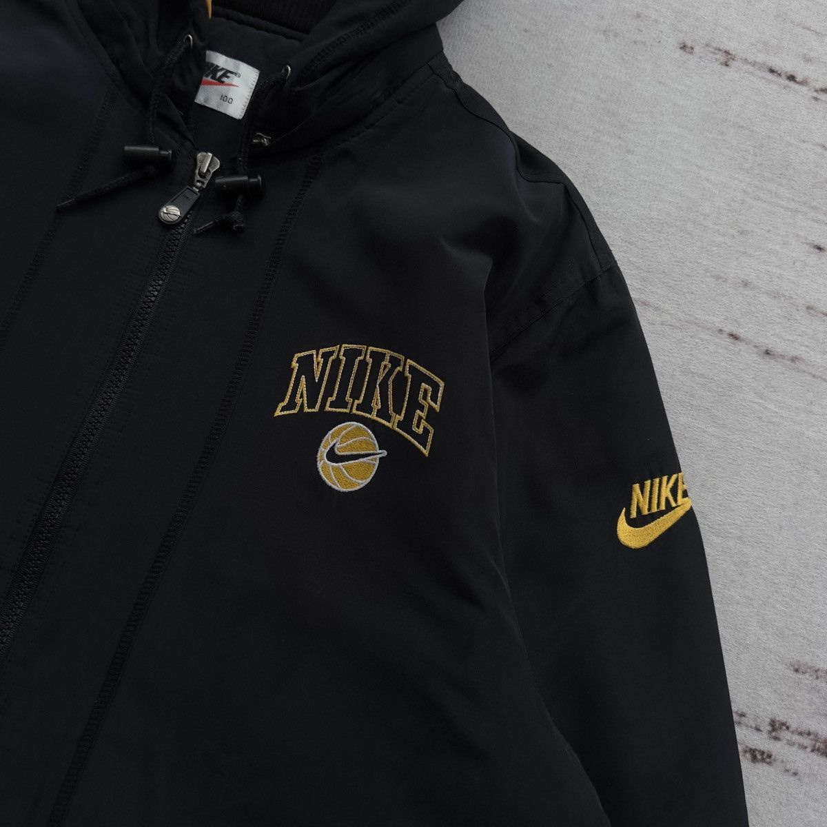 Nike VINTAGE NIKE BASKETBALL 90’S EMBROIDERY BIG LOGO JACKET RARE Size US L / EU 52-54 / 3 - 8 Thumbnail