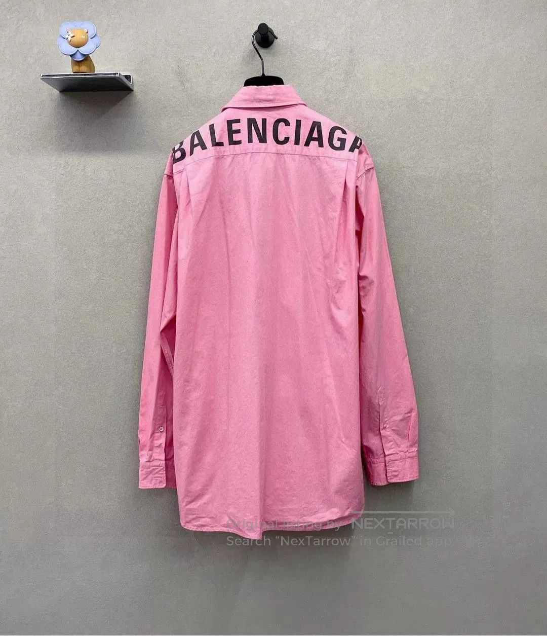Balenciaga Balenciaga Pink Back Letter Shirt. Size US S / EU 44-46 / 1 - 2 Thumbnail