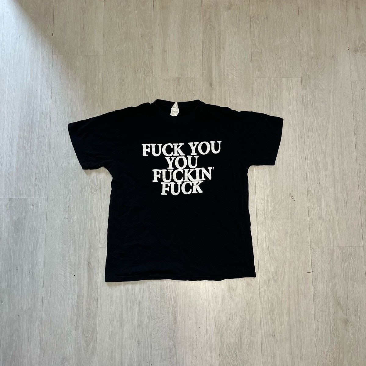 Vintage Vintage 90s made in USA „fuck” shirt Size US M / EU 48-50 / 2 - 1 Thumbnail