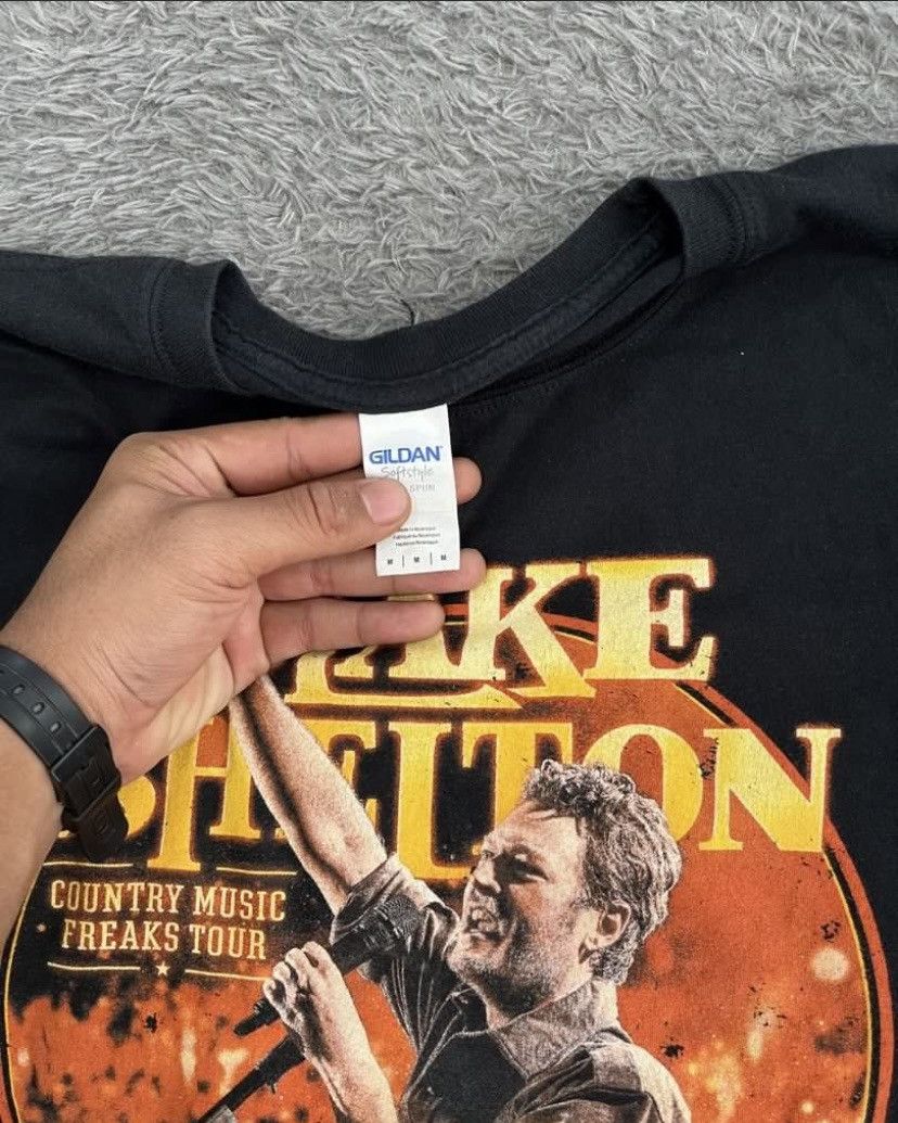 Gildan Blake Shelton Country Music Freaks Promo Concert Medium 2018 Size US M / EU 48-50 / 2 - 2 Thumbnail