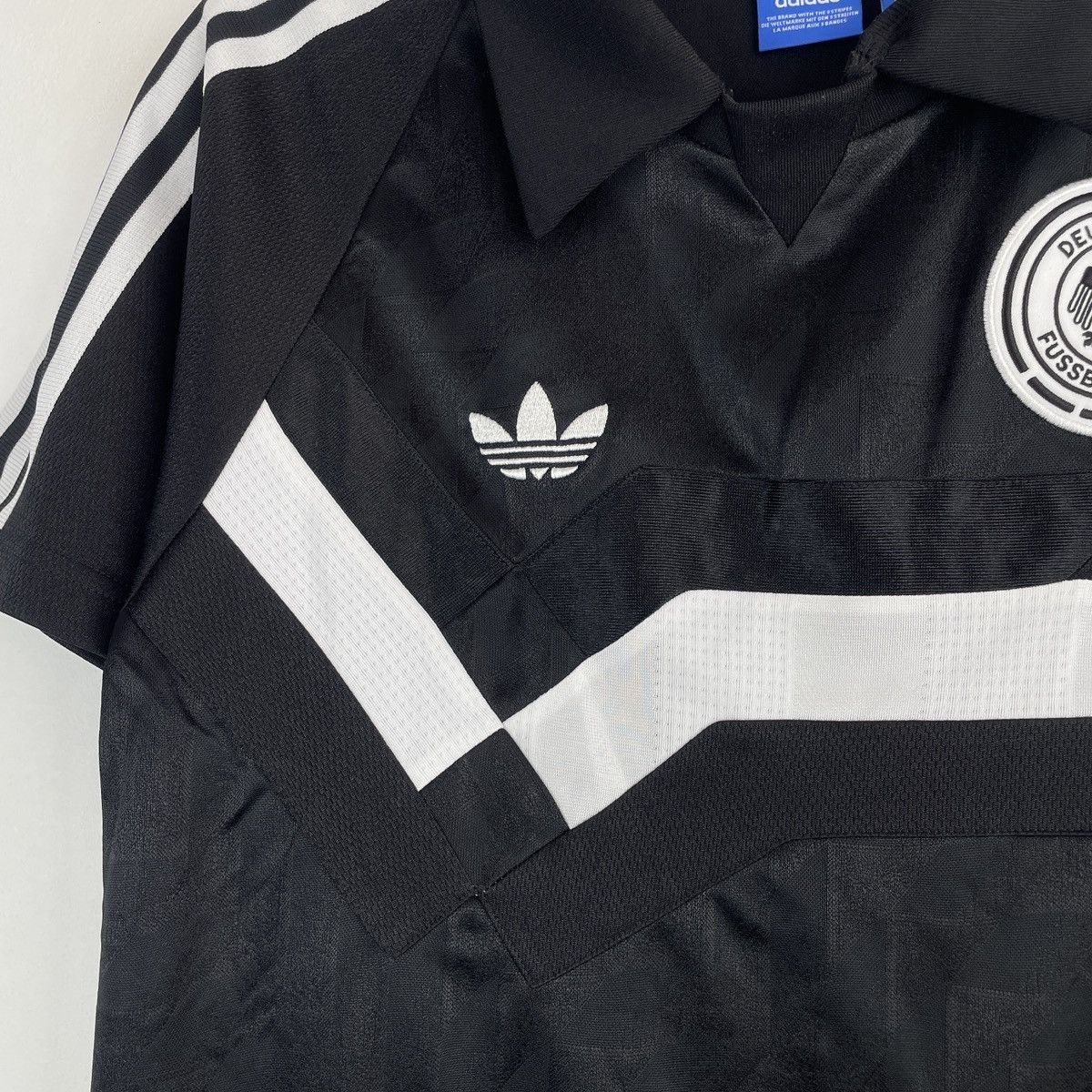 Adidas Germany Adidas Genuine Retro Polo T-Shirt Jersey size S Size US S / EU 44-46 / 1 - 3 Thumbnail
