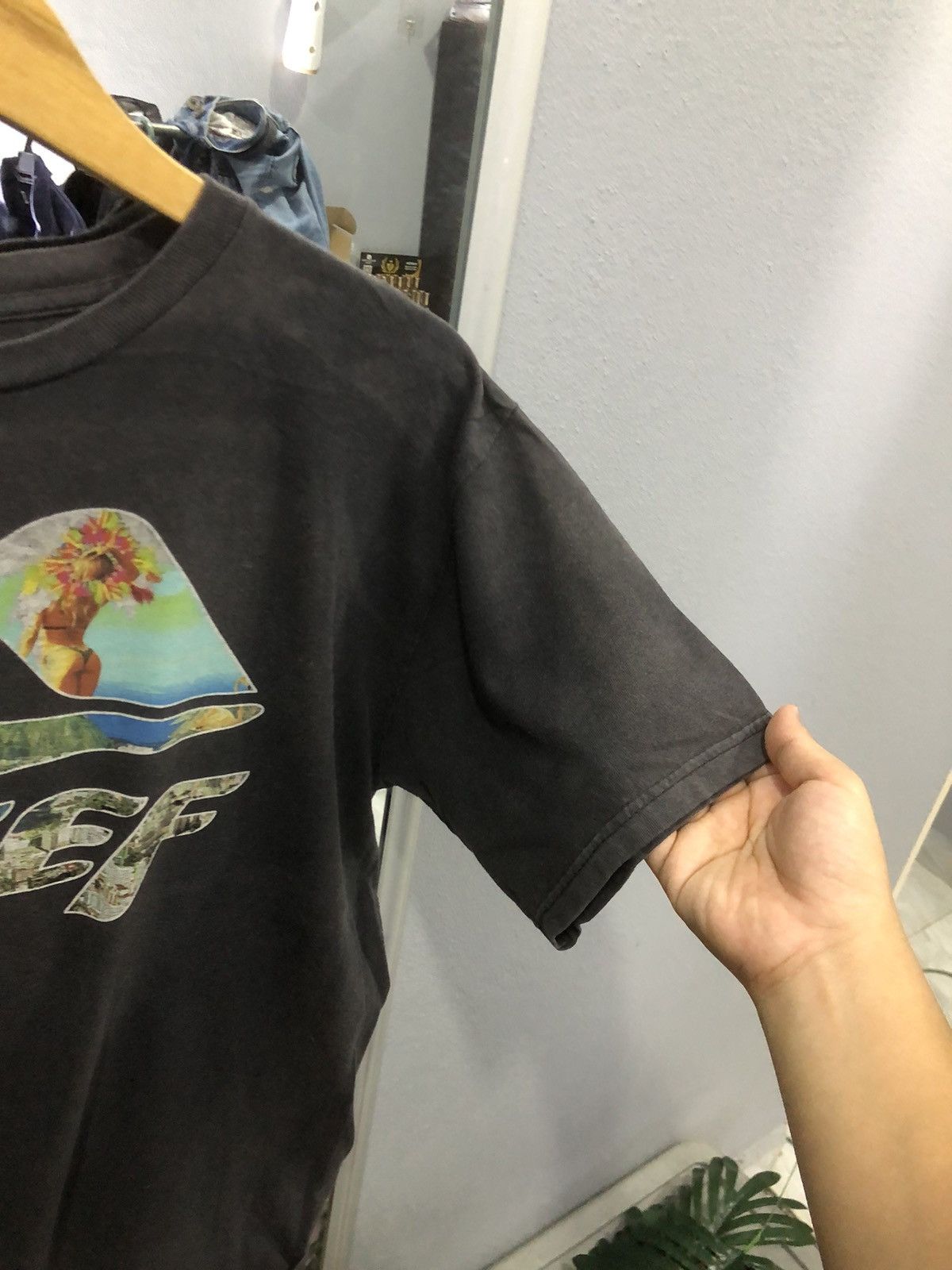REEF × Vintage Vintage 90s REEF Bikini Girls Logo Surf Y2K Style T-shirt Size US M / EU 48-50 / 2 - 8 Thumbnail
