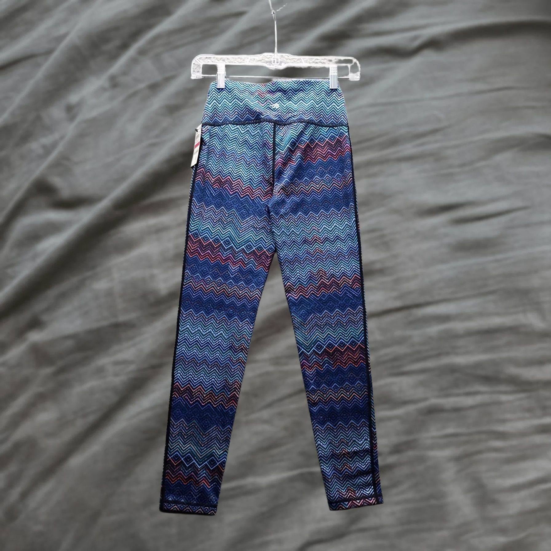 Vintage Ideology Leggings Womens XS Multi Chevron Print Fitness Running Mid-Rise Pull On Size 26" / US 2 / IT 38 - 1 Thumbnail