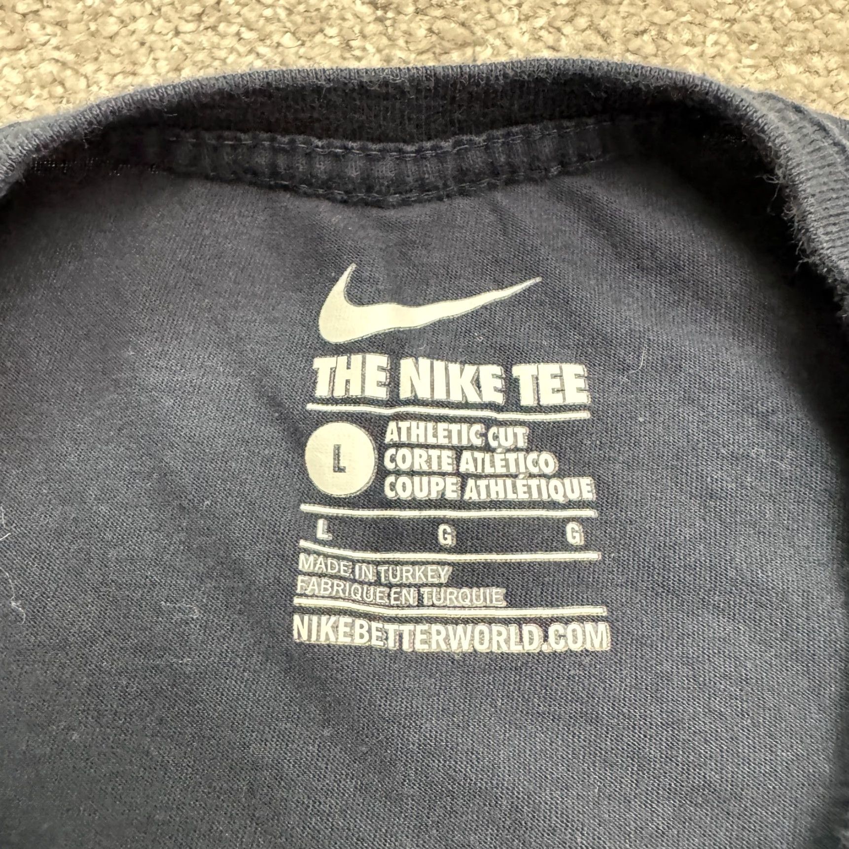 Nike VINTAGE Nike T-Shirt Adult Large Short Sleeve Crew Neck Blue Athletic Fit Streetwear Sports Casual Size US L / EU 52-54 / 3 - 4 Thumbnail