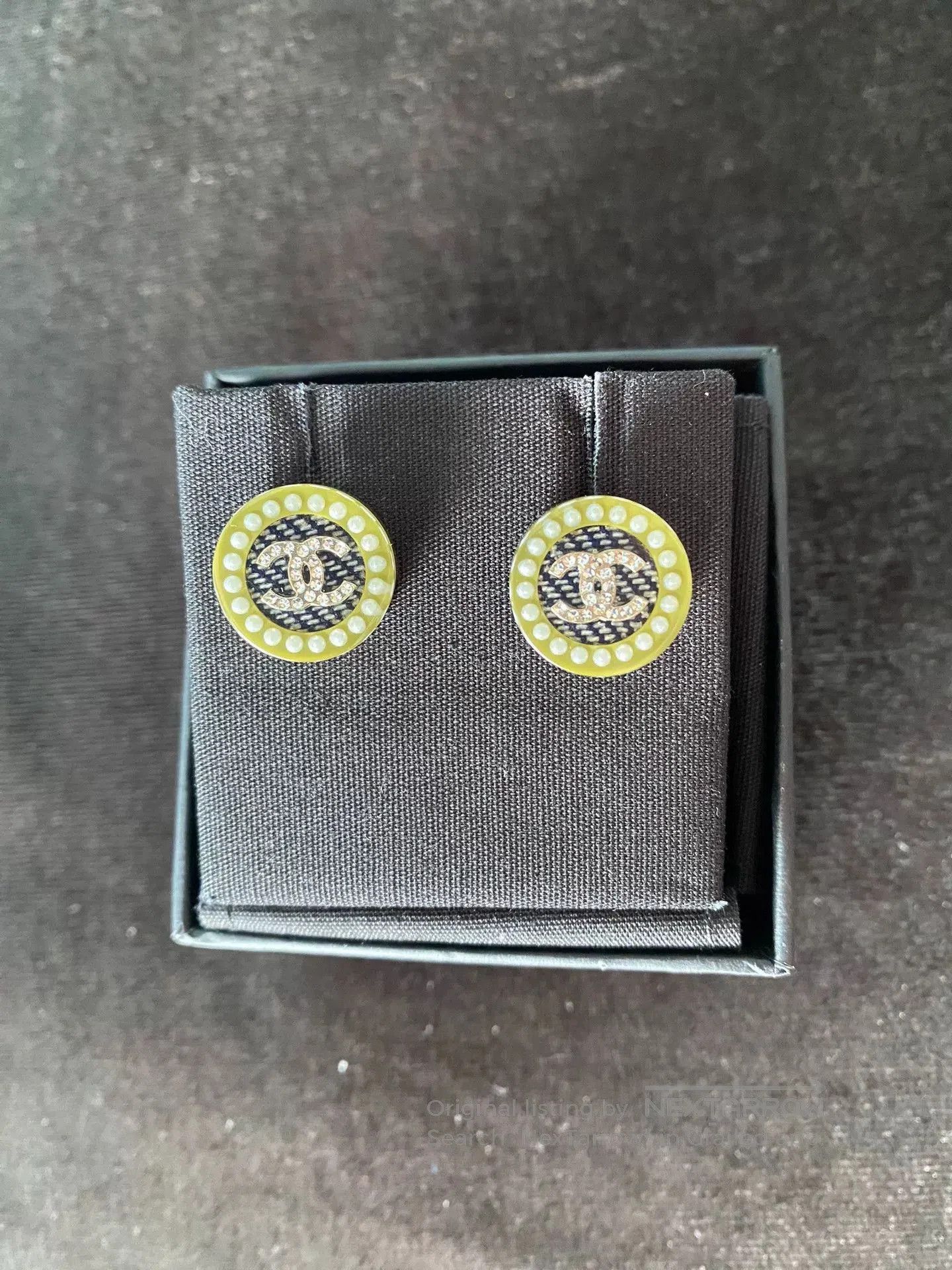 Chanel Chanel Button Double C Earrings. Size ONE SIZE - 3 Thumbnail