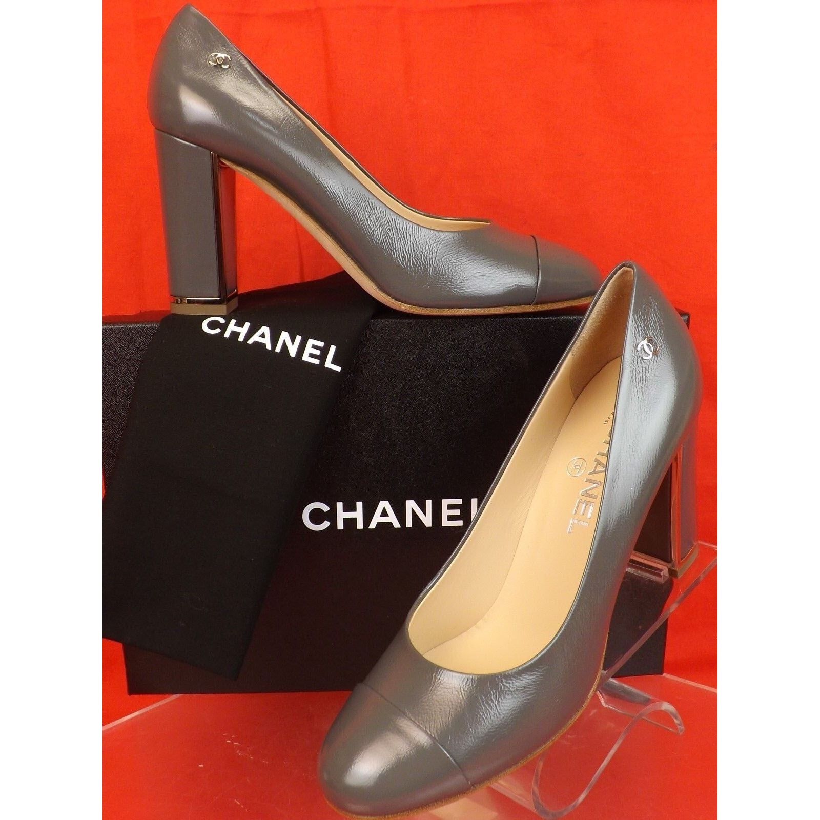 Chanel G31655 GRAY DISTRESSED LEATHER CC LOGO CAP TOE HEEL PUMPS 38 Size US 8 / IT 38 - 1 Thumbnail