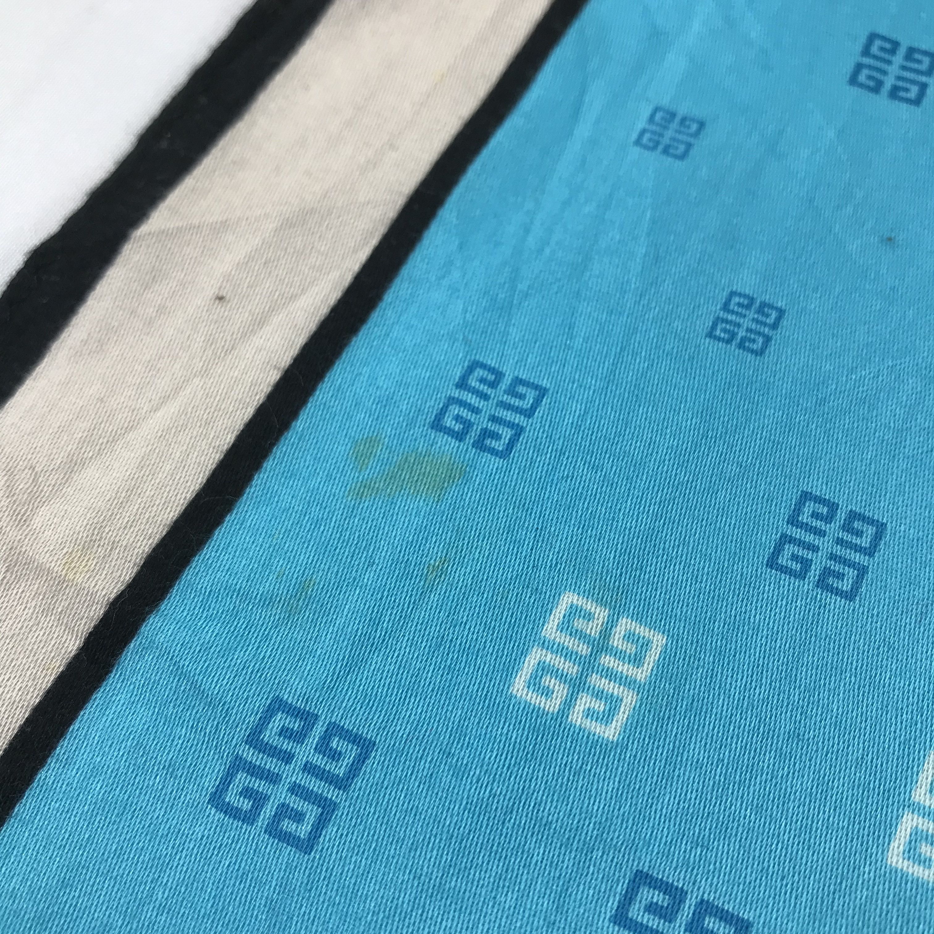 Givenchy VINTAGE Givenchy Handkerchief Bandana Neckerchief H706 Size ONE SIZE - 6 Thumbnail