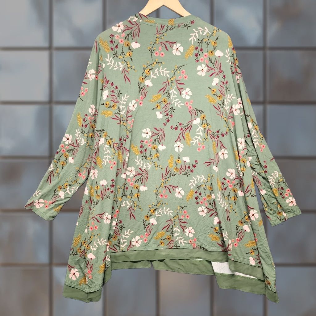 Logo 7 LOGO Lori Goldstein Top Womens 3X Green Floral Long Sleeve Button Up V Neck - Plus Size Womens Shirt Long Sleeve Floral V-Neck Button-Up 3X Green LOGO Size XXL / US 16-18 / IT 52-54 - 1 Thumbnail