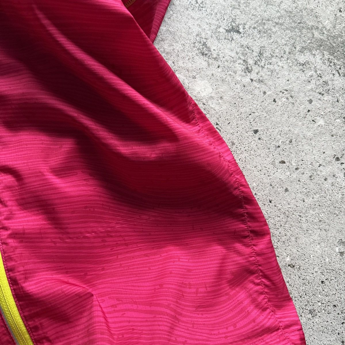 Asics Asics Womens Pink Neon Yellow Full Zip Hooded Running Jacket Size M / US 6-8 / IT 42-44 - 9 Thumbnail