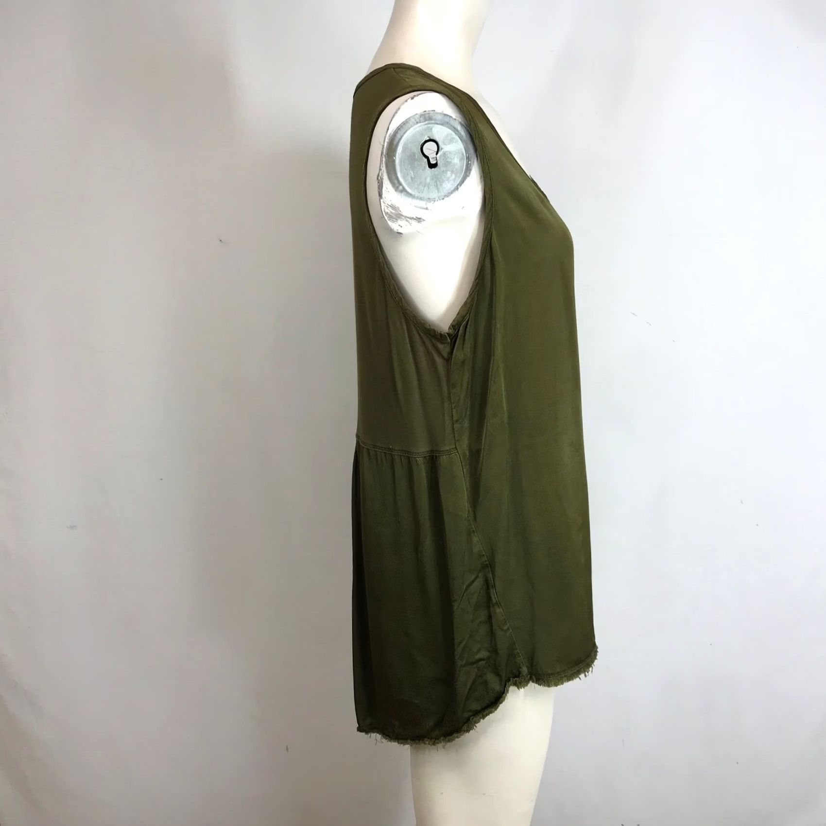 Olive XCVI Womens Olive Green Satin Jersey Sleeveless Top Small 1428Z - & Fringe Tank Size S / US 4 / IT 40 - 4 Thumbnail