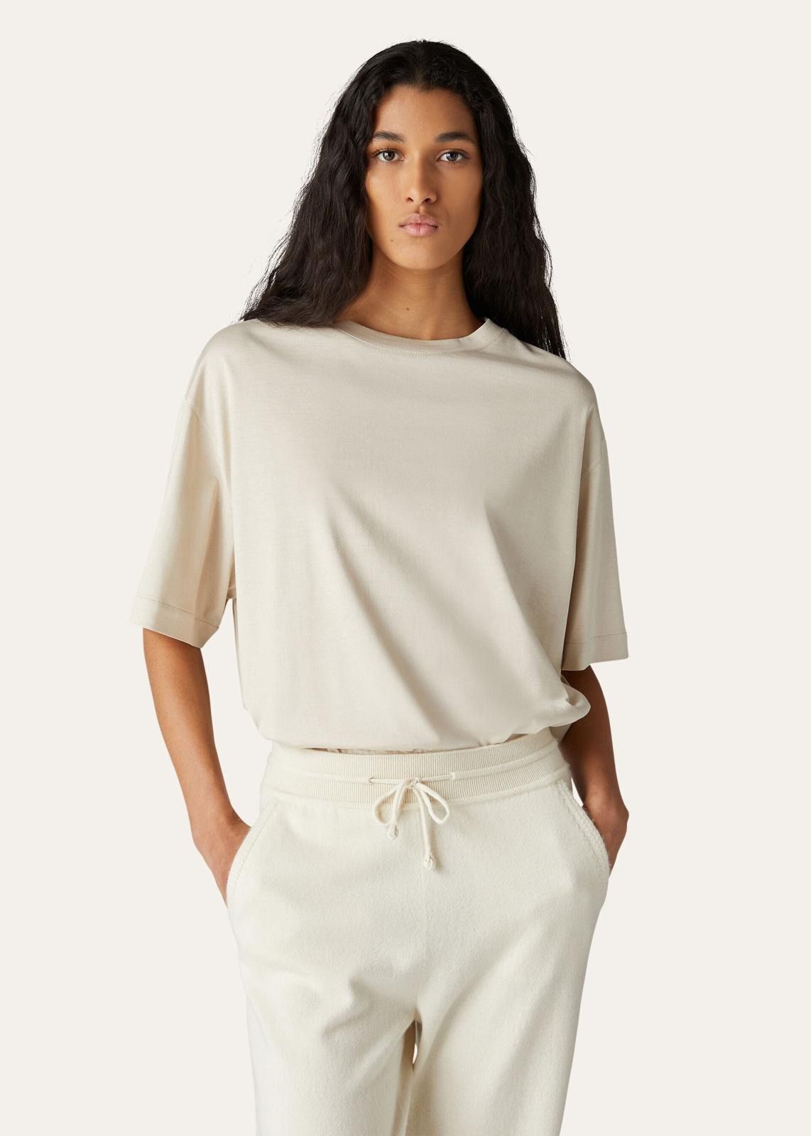 Loro Piana o1srvl11e1024 Cocooning Short Sleeve T-Shirt in Off White Size XL / US 12-14 / IT 48-50 - 3 Thumbnail