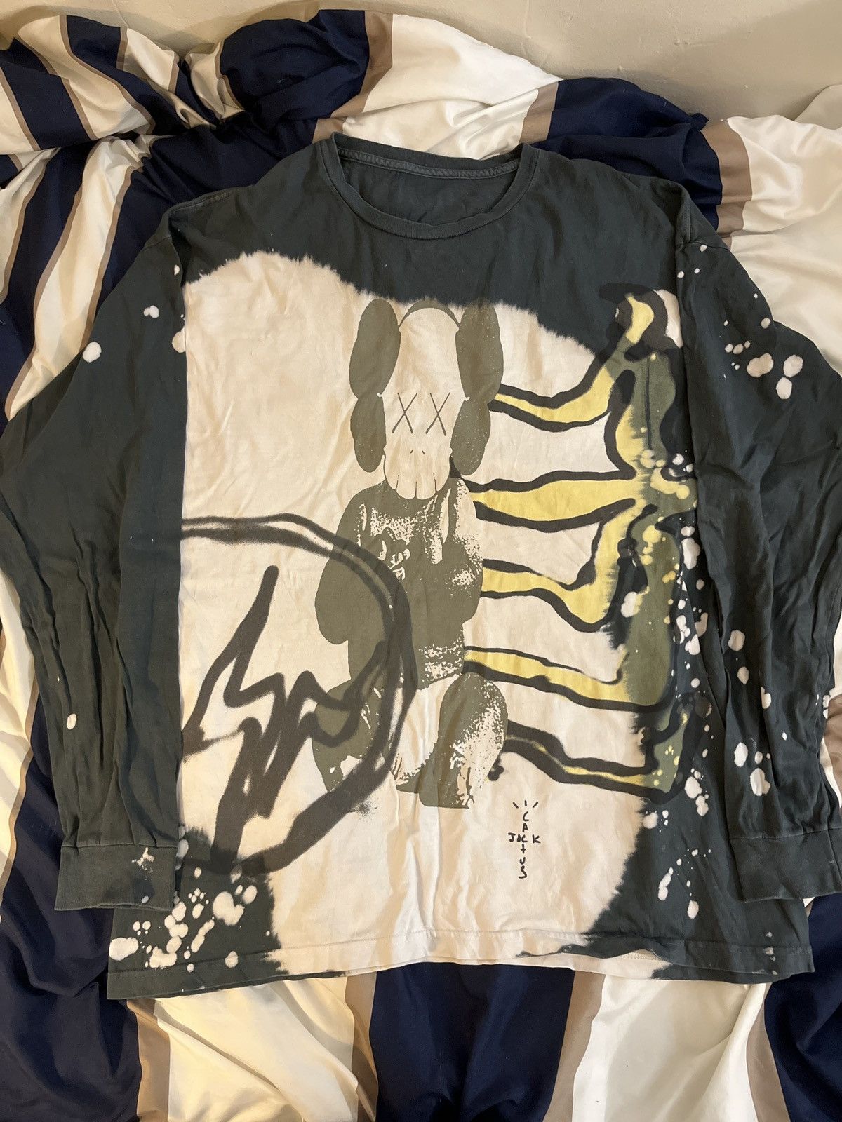 Fragment Design × Kaws × Travis Scott Travis Scott x Kaws x Fragment LS Shirt Size US XXL / EU 58 / 5 - 1 Thumbnail