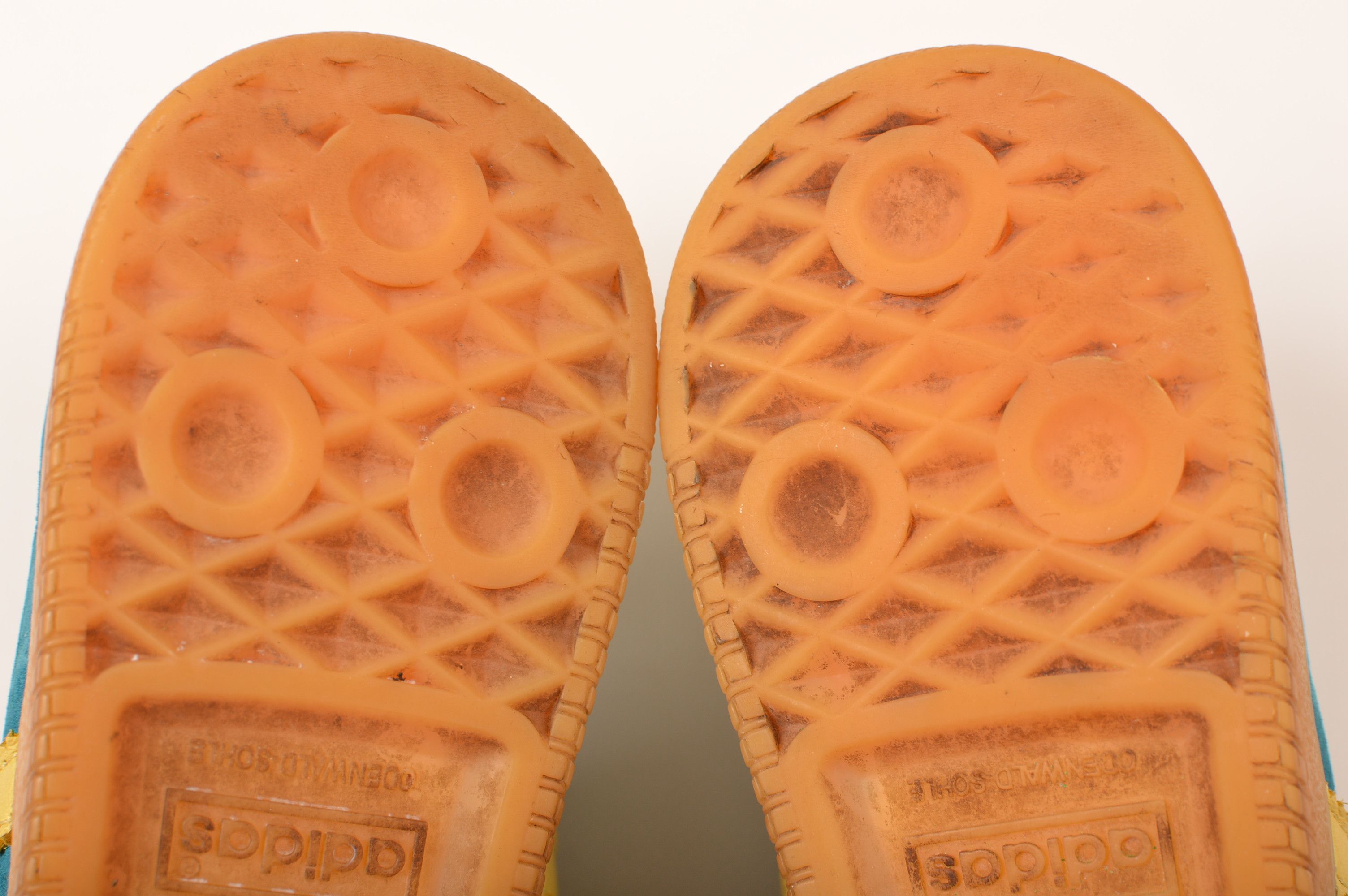 Adidas Adidas Originals Bern City Series Blue / Gold Gum Size US 8.5 / EU 41-42 - 7 Thumbnail